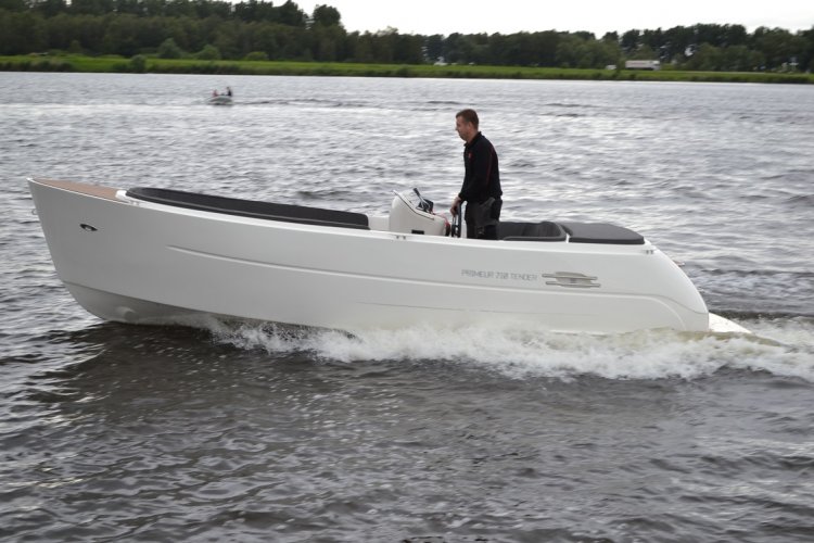 Primeur 710 tender DE GROOTSTE SLOEPENSHOWROOM VAN NEDERLAND