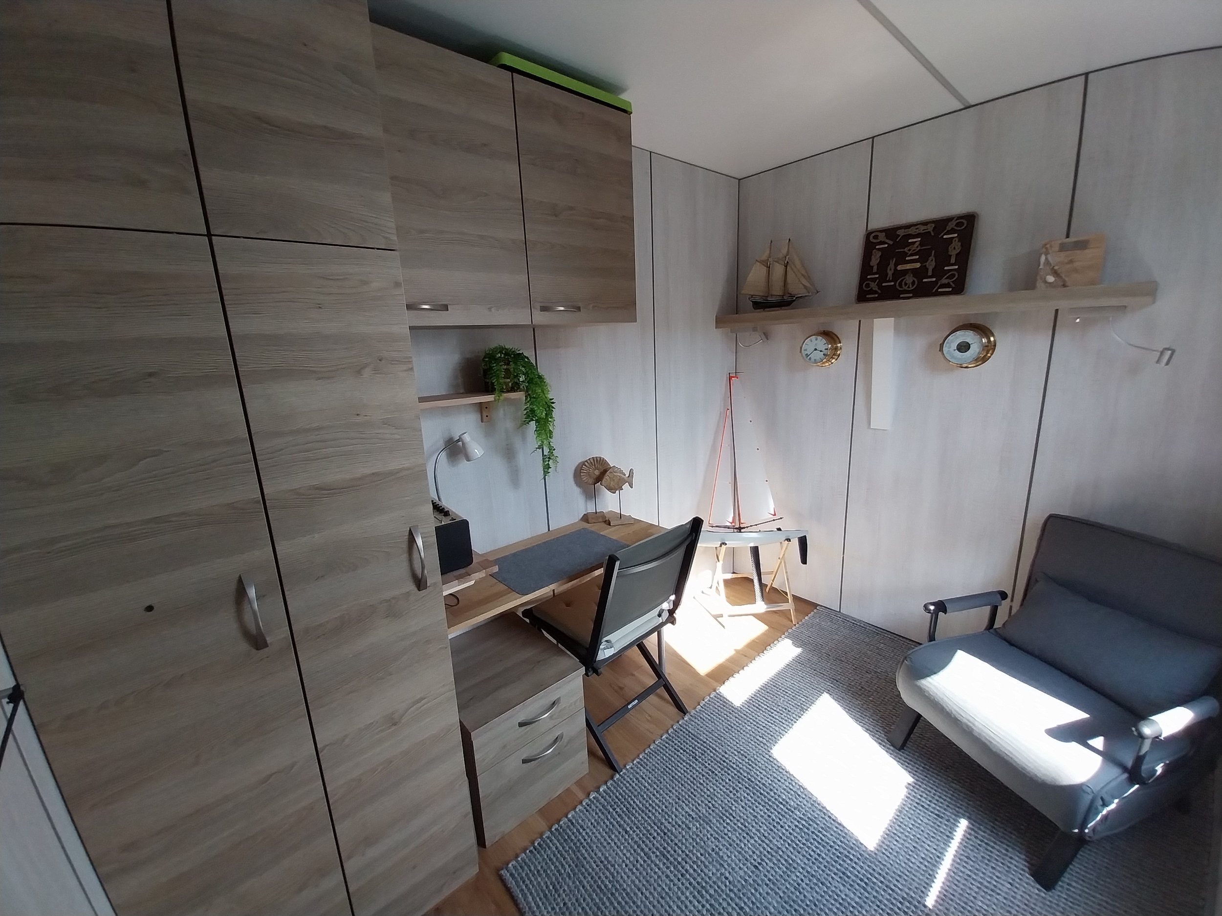 HT4 Houseboat Lelystad Ligplaats