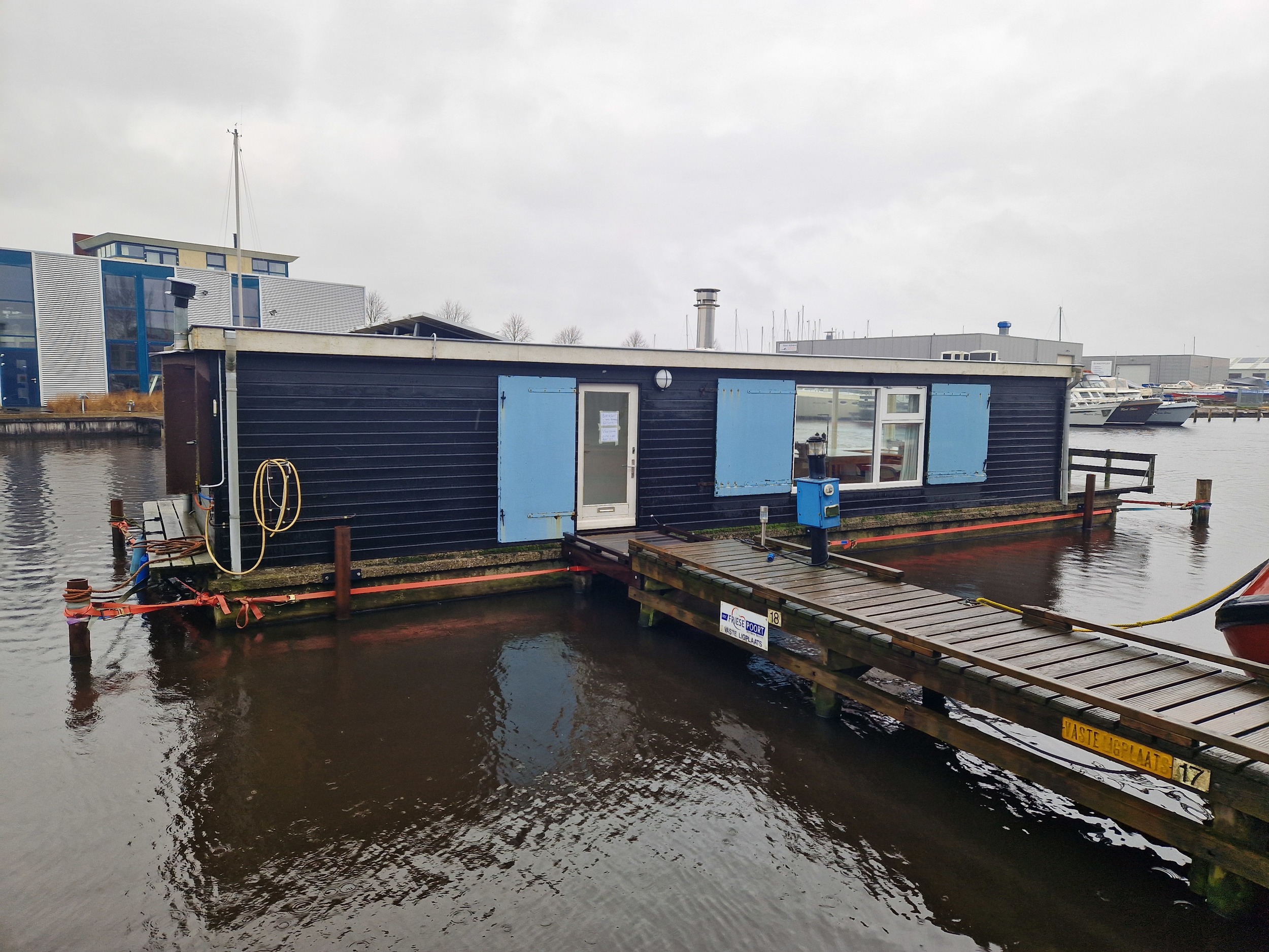 Woonark 16.00 Geen Vaste Ligplaats!