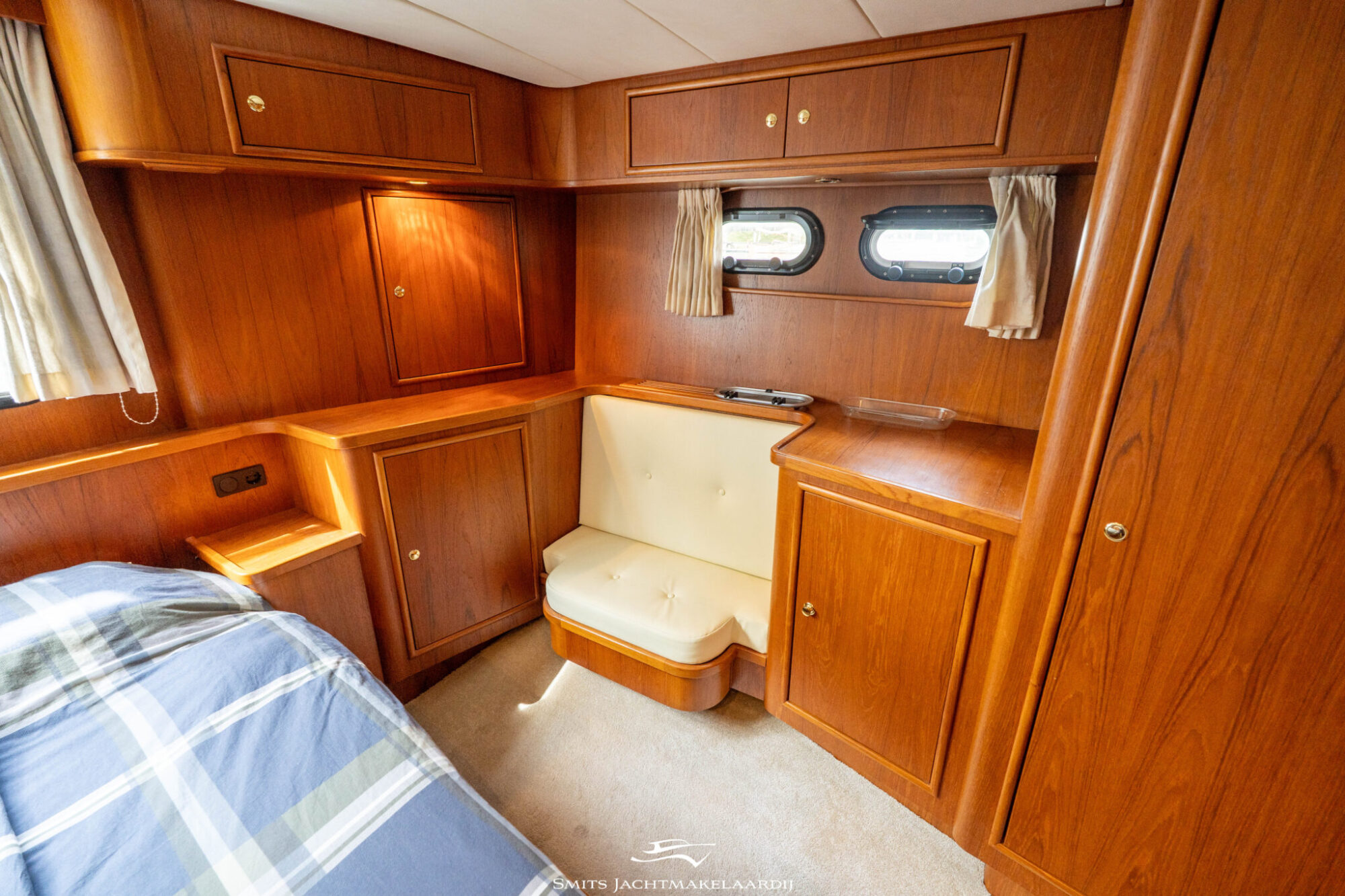 Van den Hoven Allure 155 Cabrio
