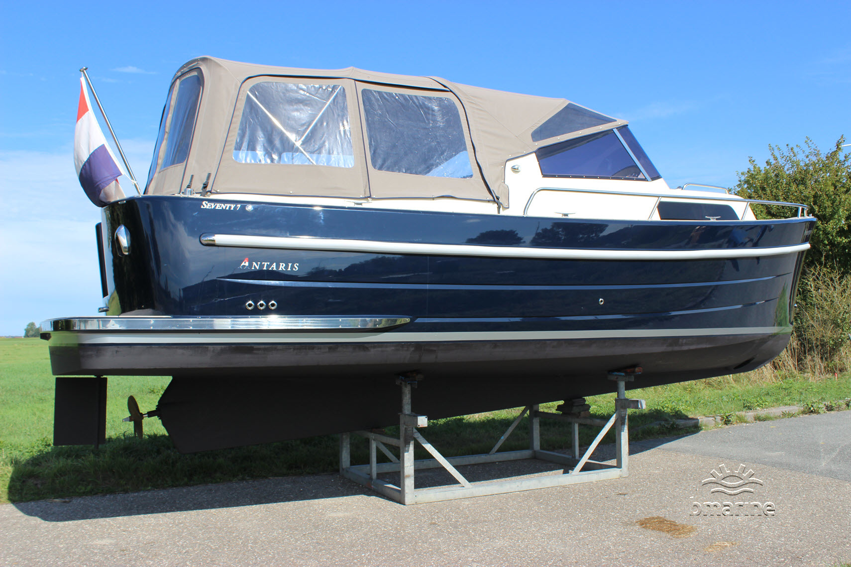 Antaris Seventy 7 Cabin