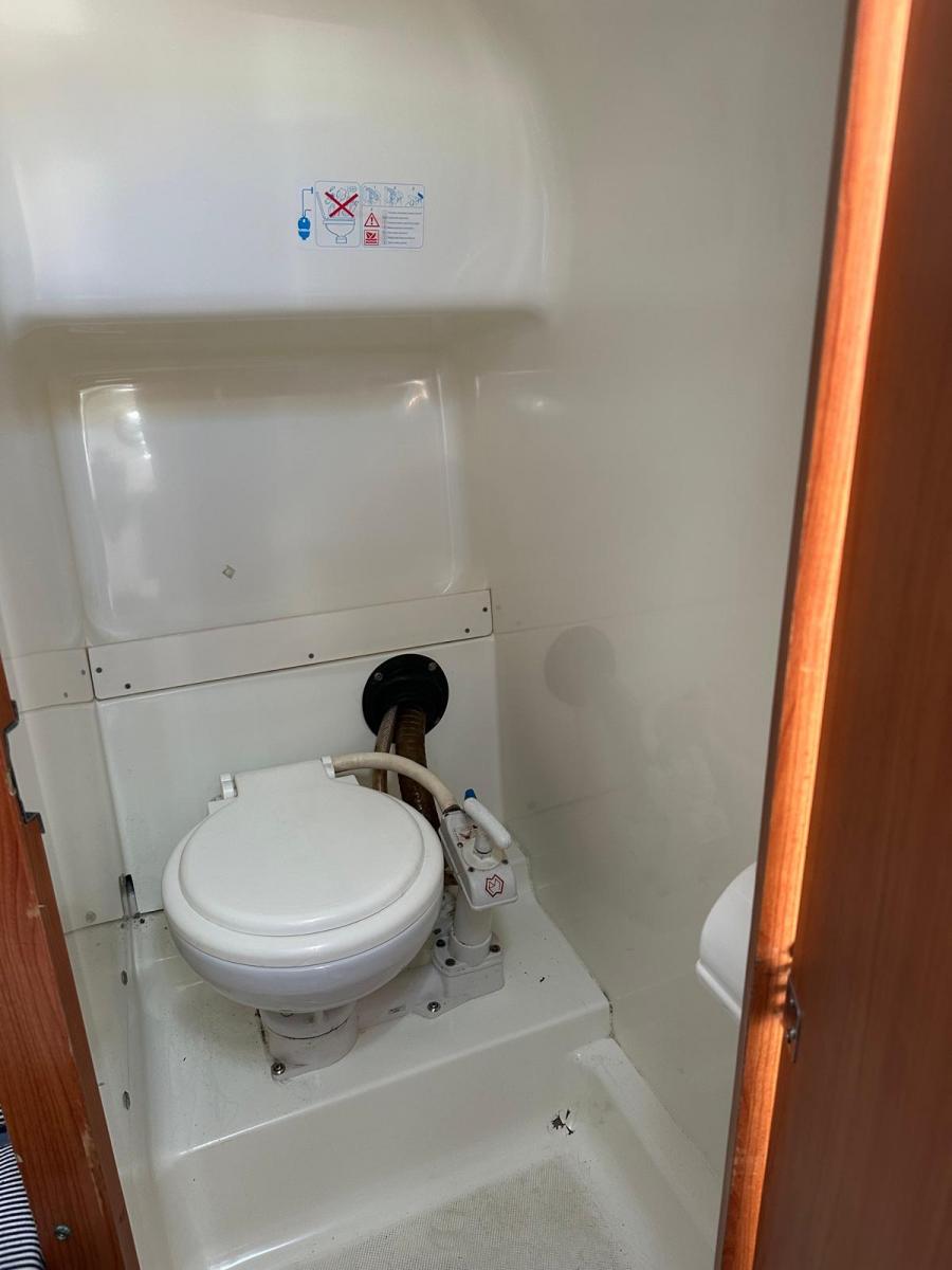 RANCRAFT RM-Yacht Ranieri RV-25 Console boat
