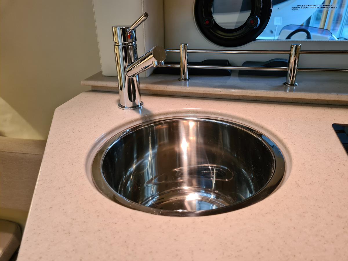 Sea Ray Sundancer 265