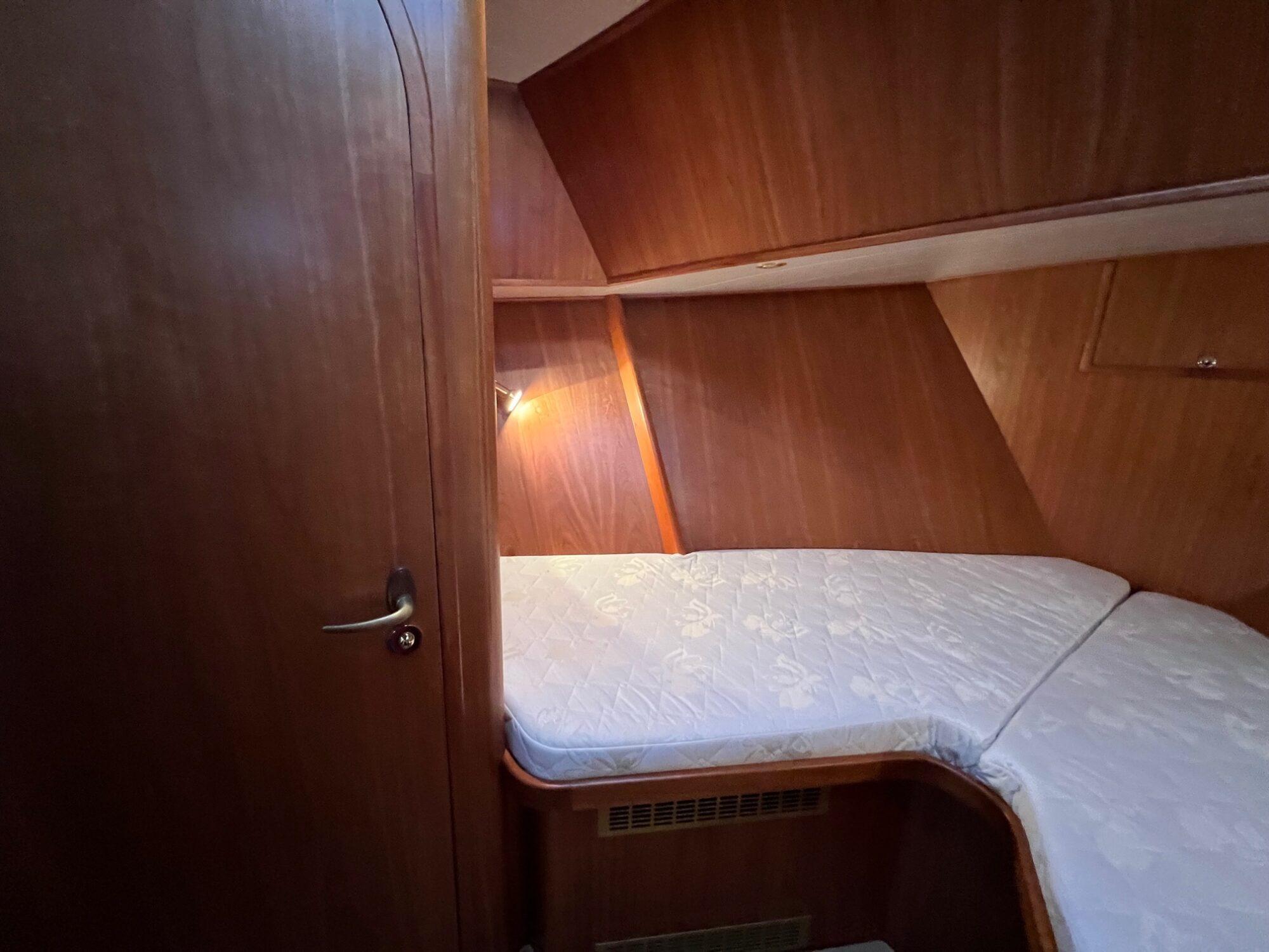 Alm Alm Spitsgatkotter 12.80 AK Cabrio