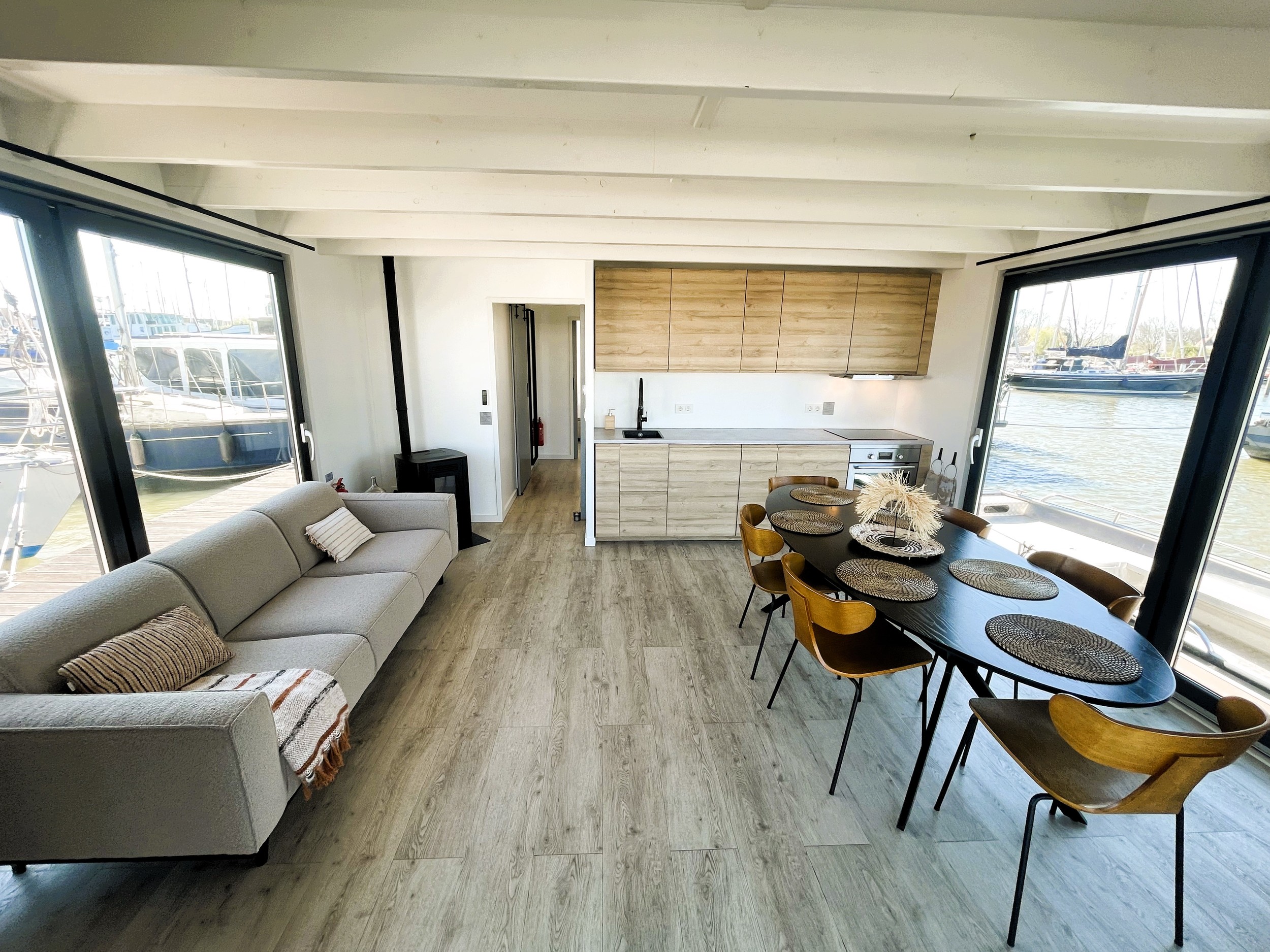 Surla 15 Houseboat Zelfvoorzienend