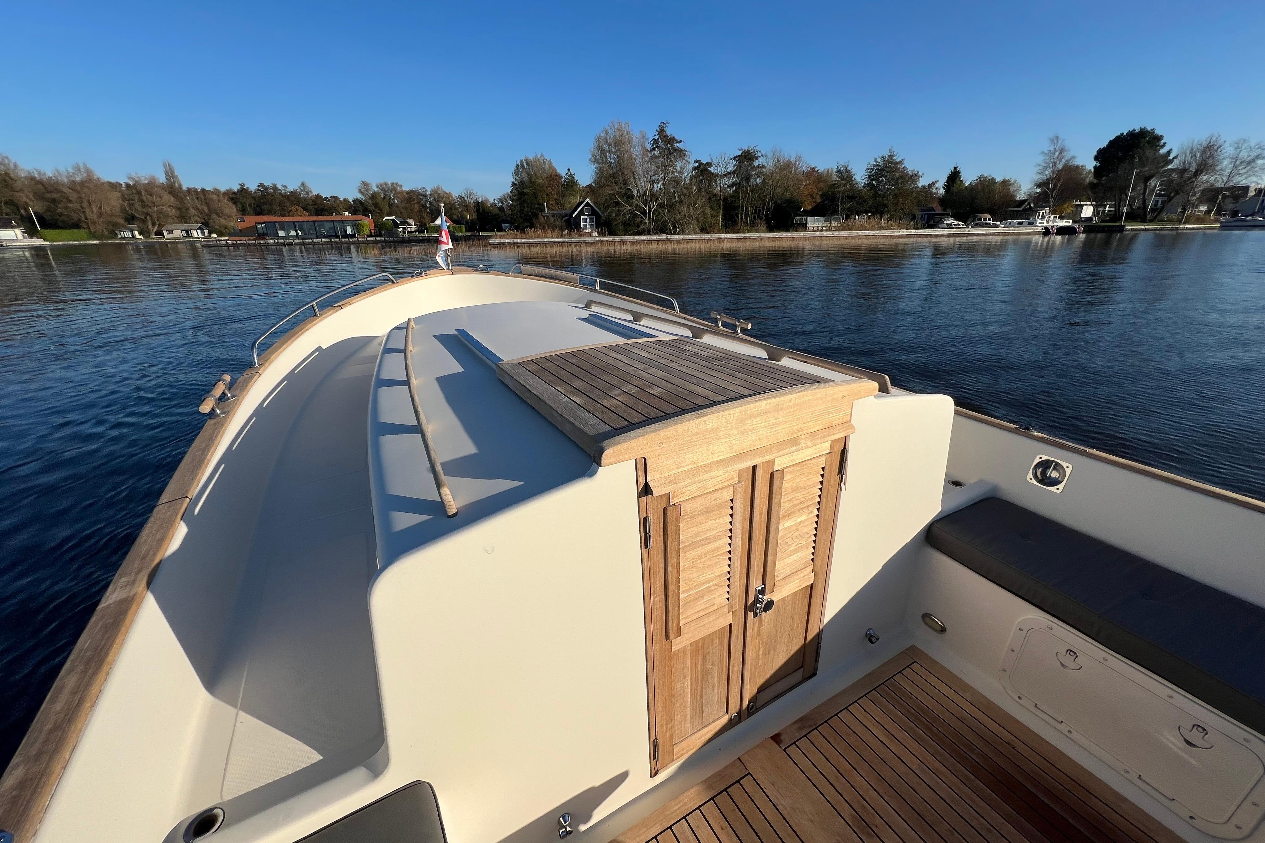 Jan Van Gent 10.35 Cabin