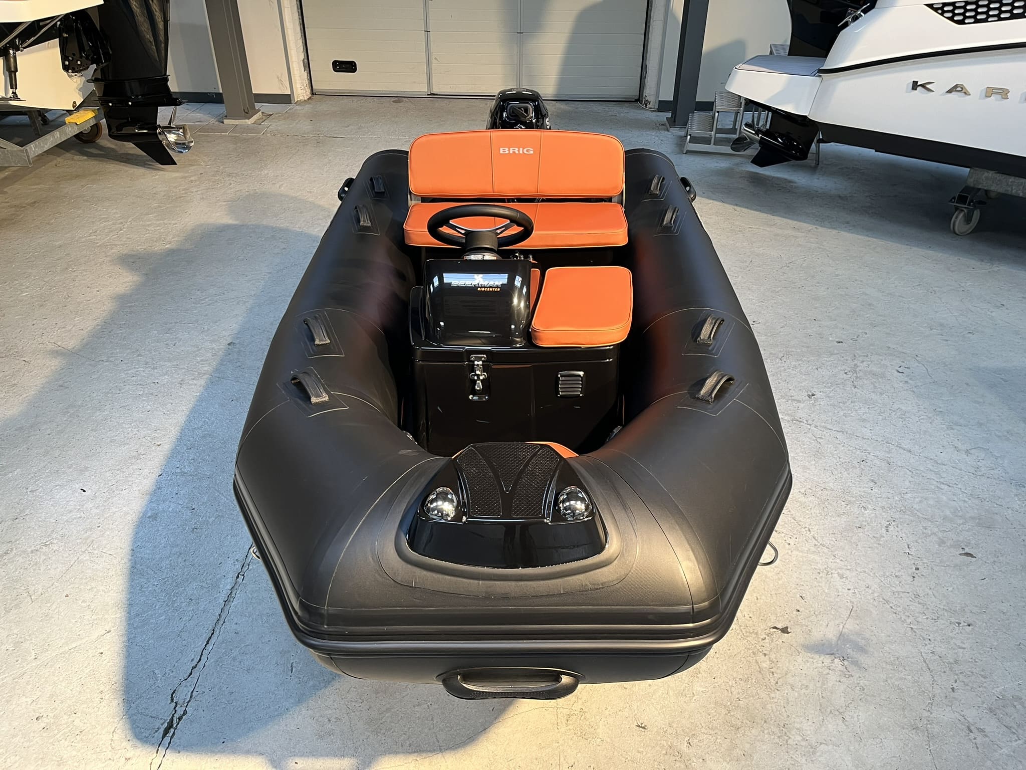 Brig Falcon 330 Tender