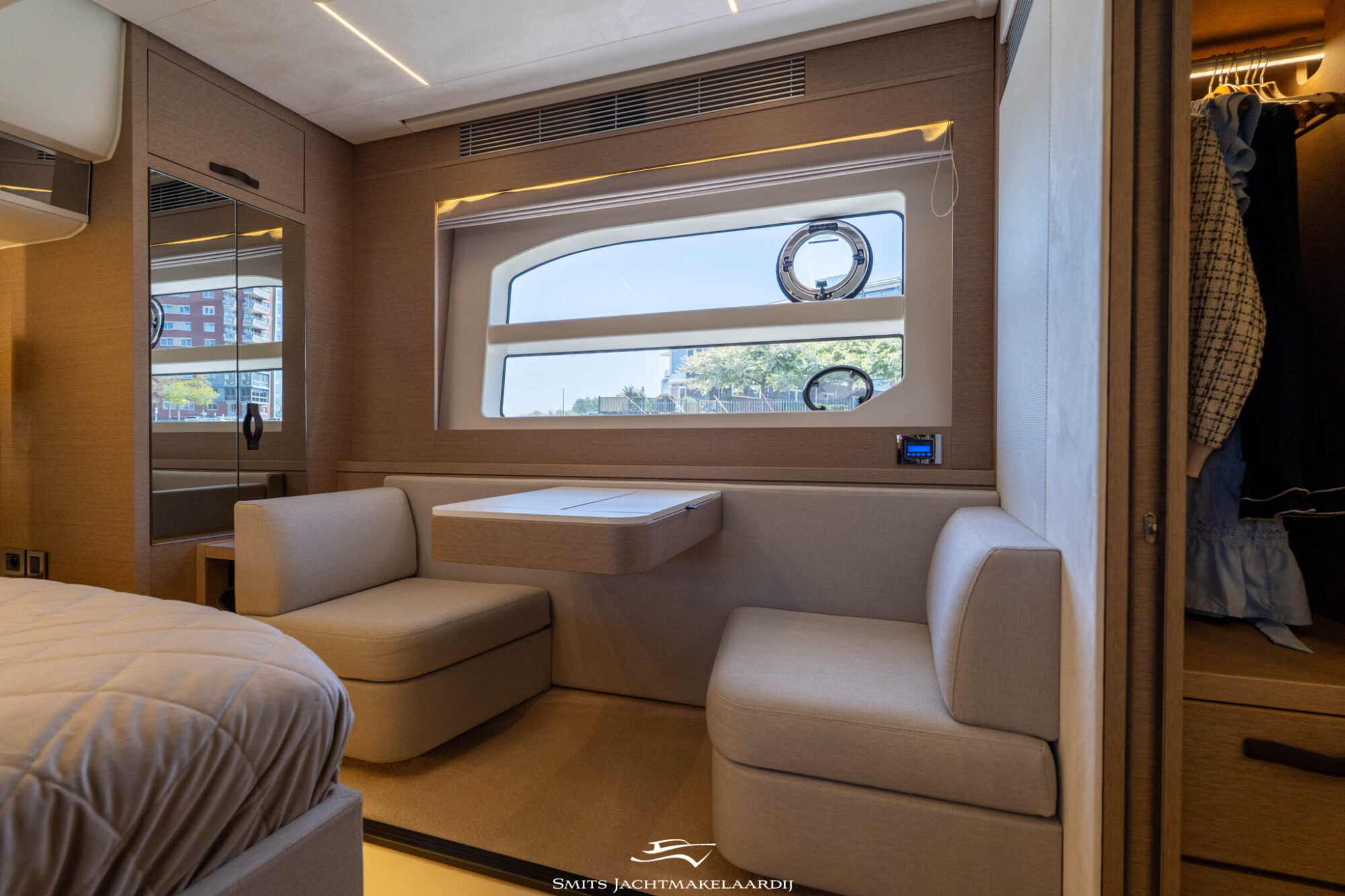 Prestige 590 Flybridge