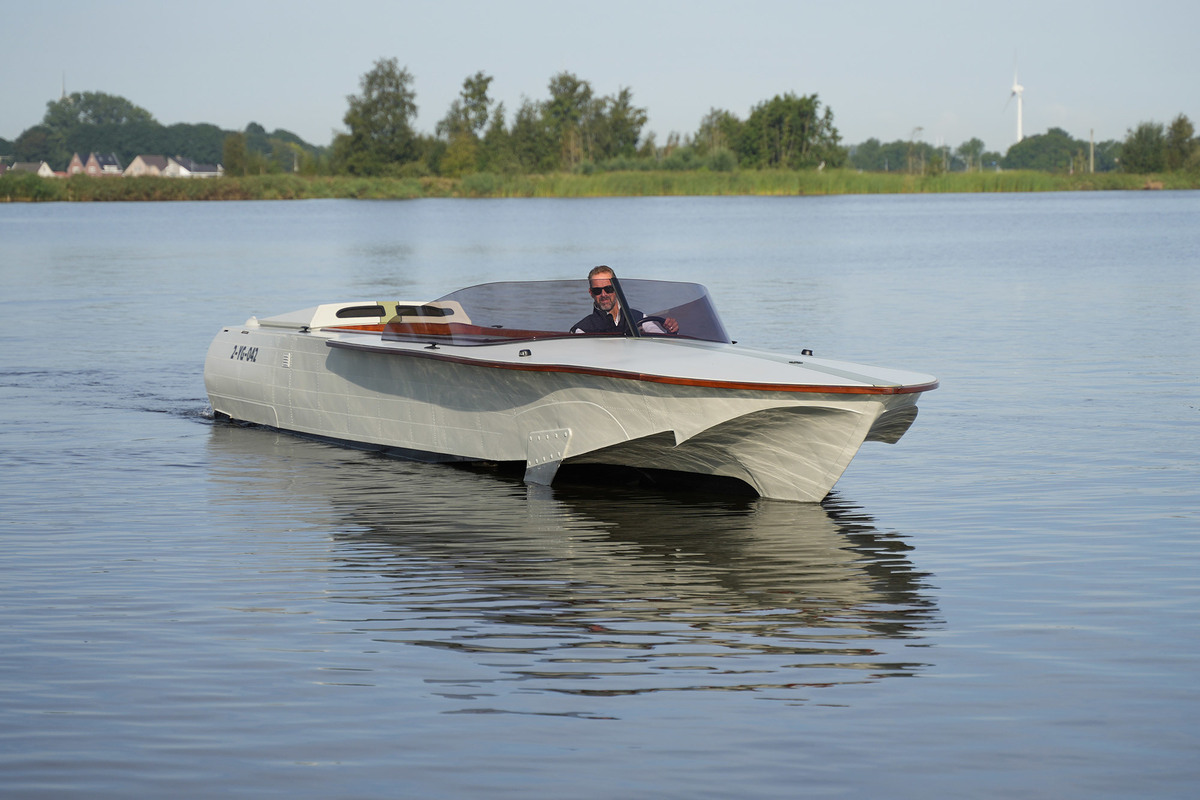 Volga Draagvleugelboot