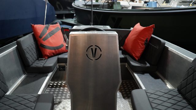 Van Vossen 600 Tender & ZONDAGS GEOPEND