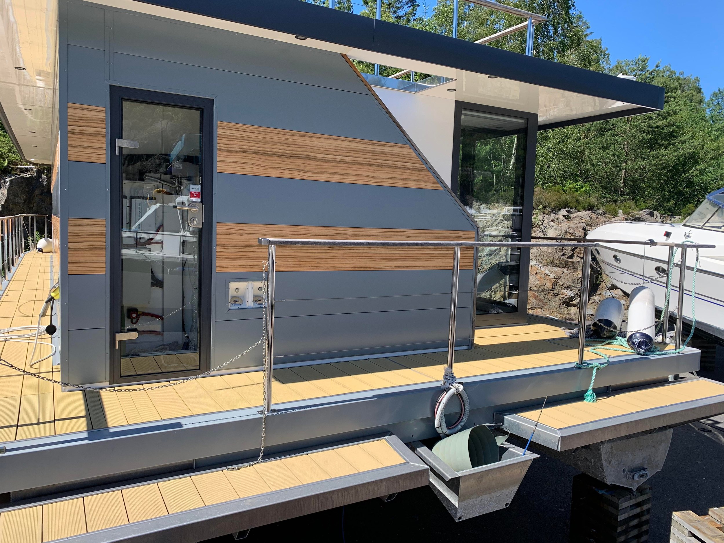 Waterbus Optima Houseboat