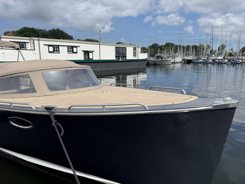 AdmiralsTender C28