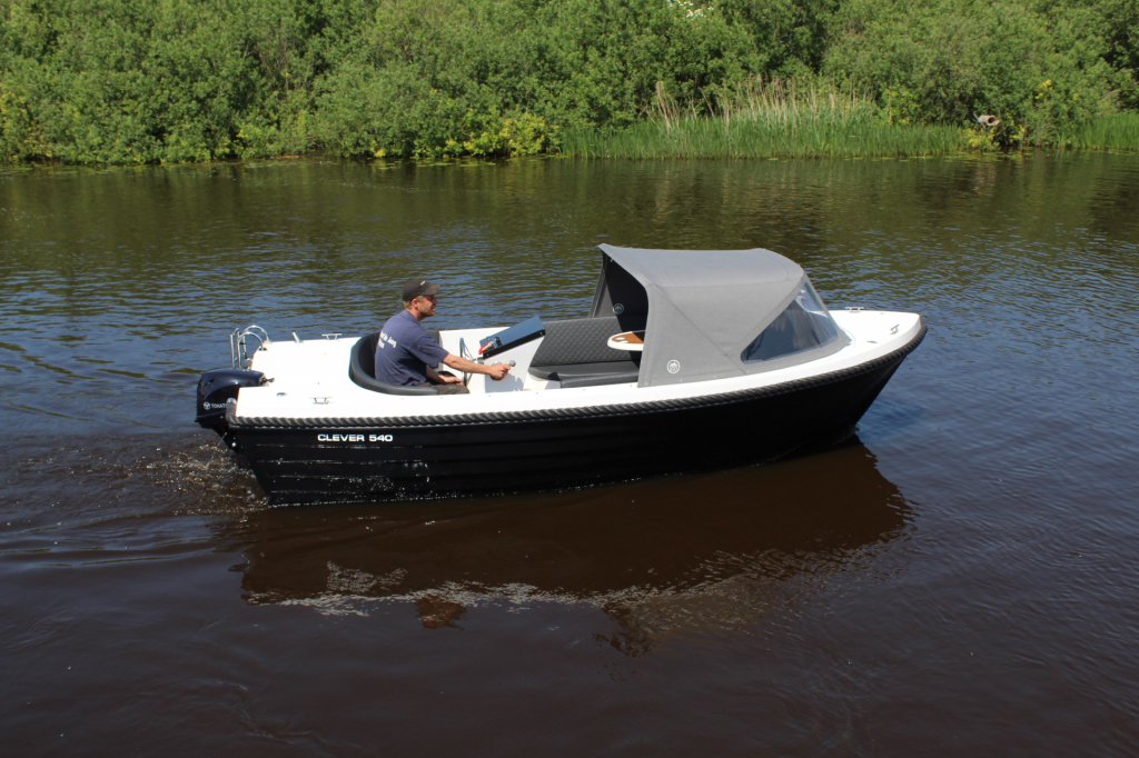 NIEUW! Clever 540 + 15 PK Tohatsu & Cabrioletkap *