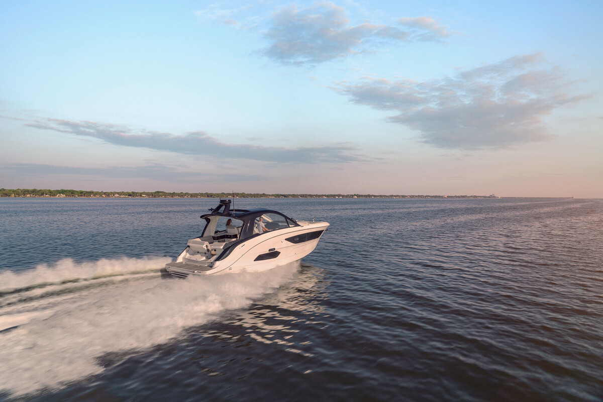 Sea Ray Sundancer 370