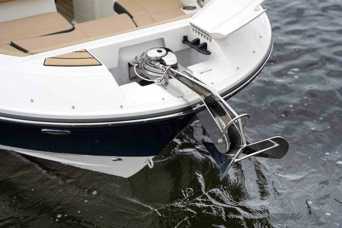 Sea Ray SDX 230