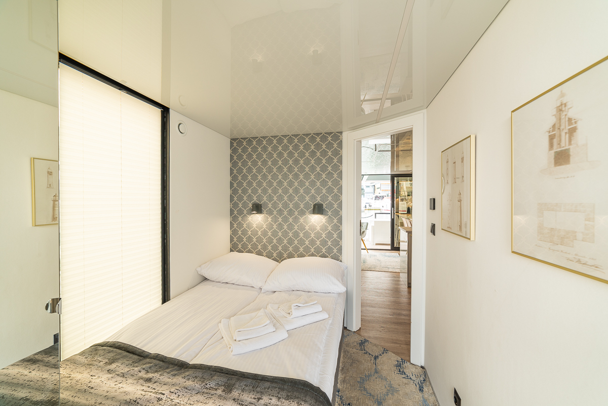 La Mare Houseboat Modern 12 ProLine