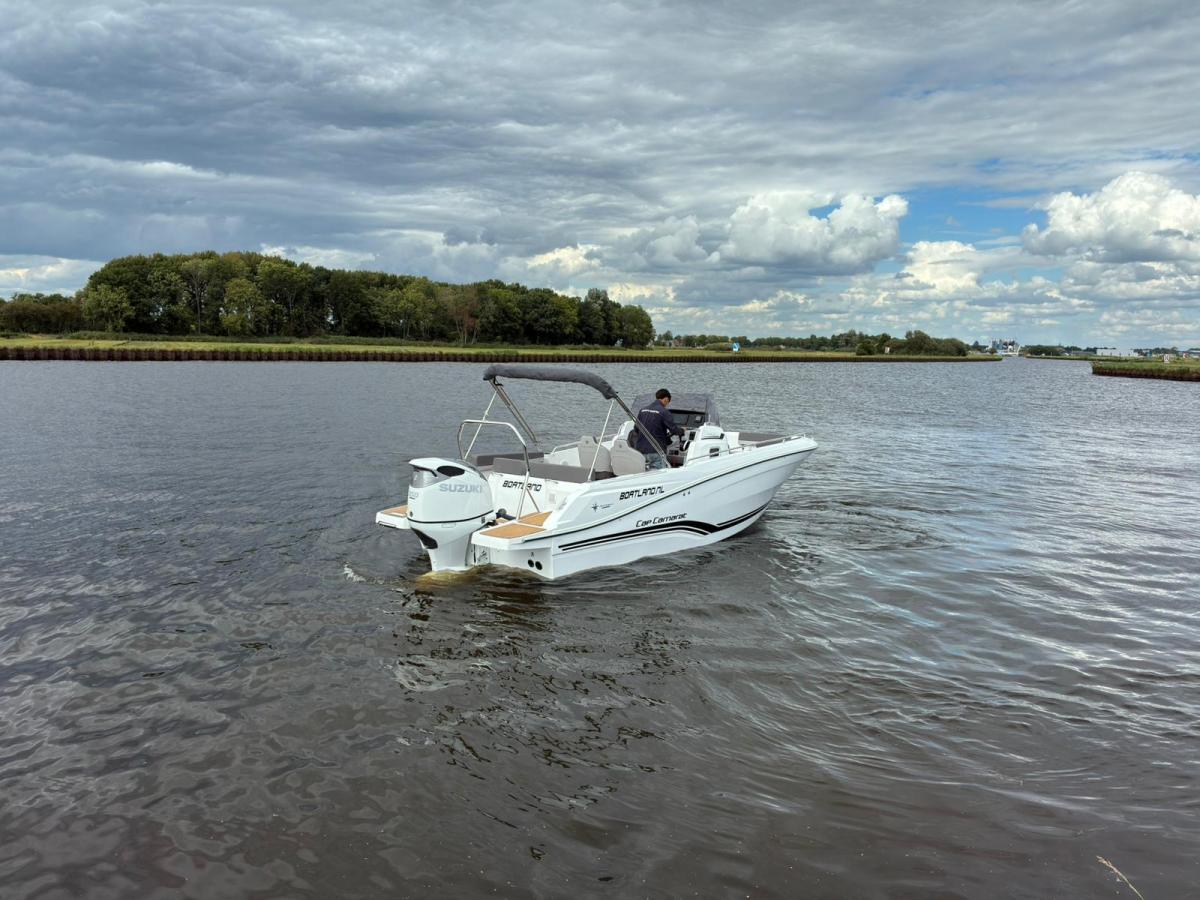 Jeanneau Cap Camarat 7.5 CC Serie 3