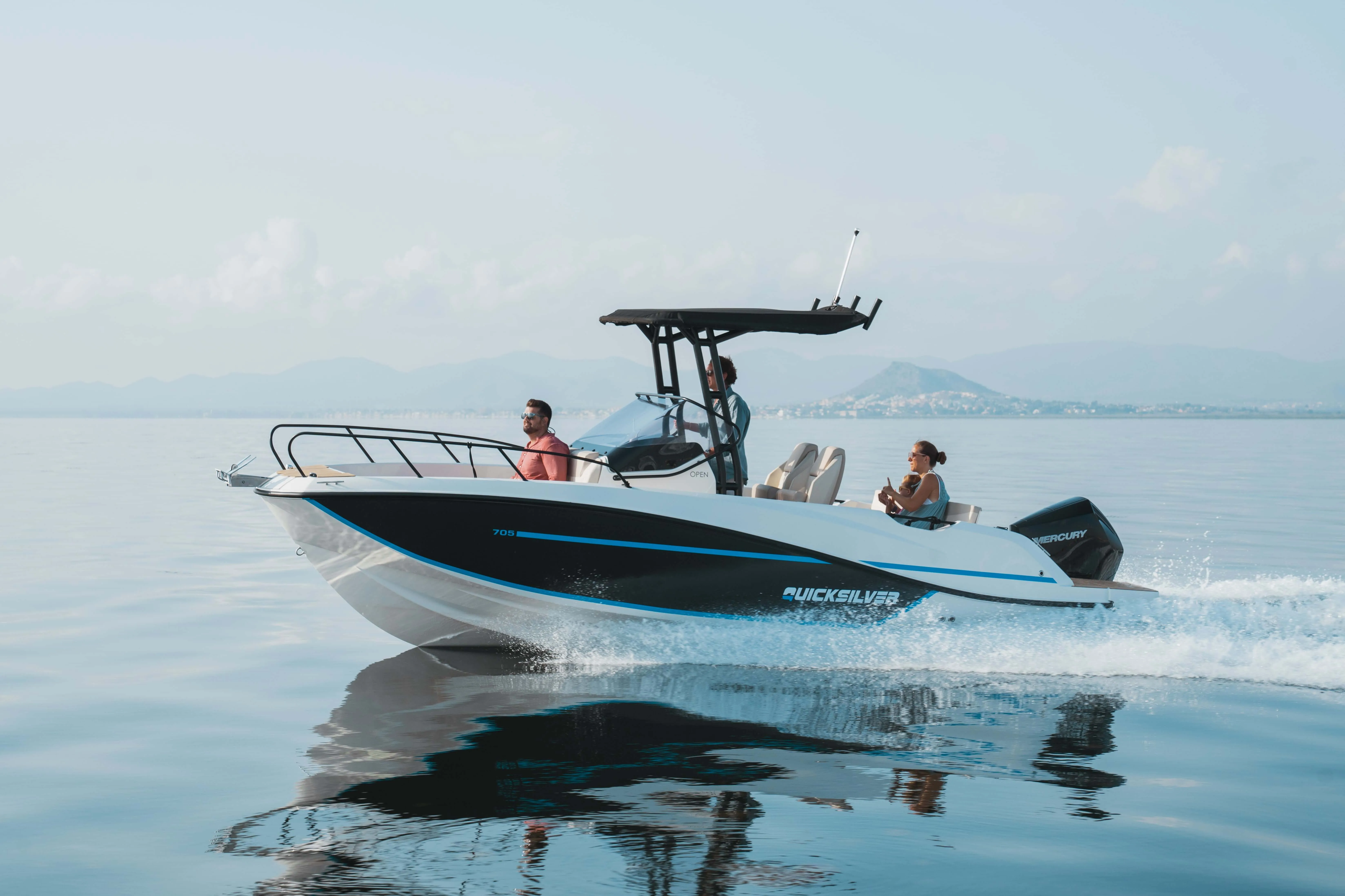 Quicksilver 705 Open