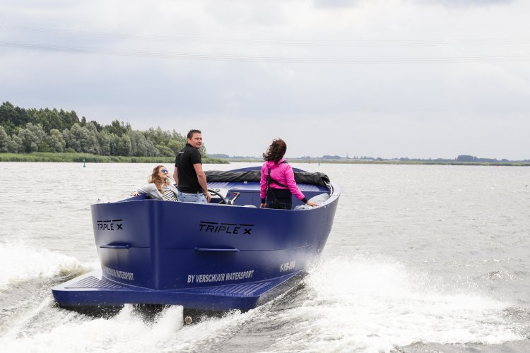 Triple X 800 DE GROOTSTE SLOEPENSHOWROOM VAN NEDERLAND