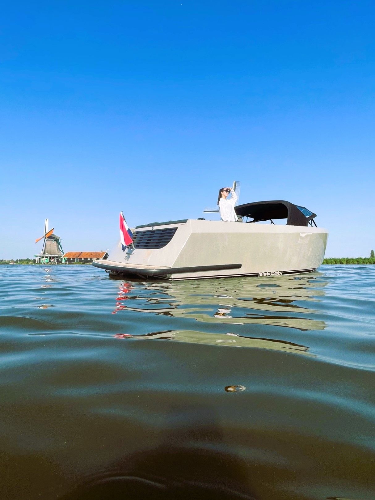 DOBBER 750 Tender
