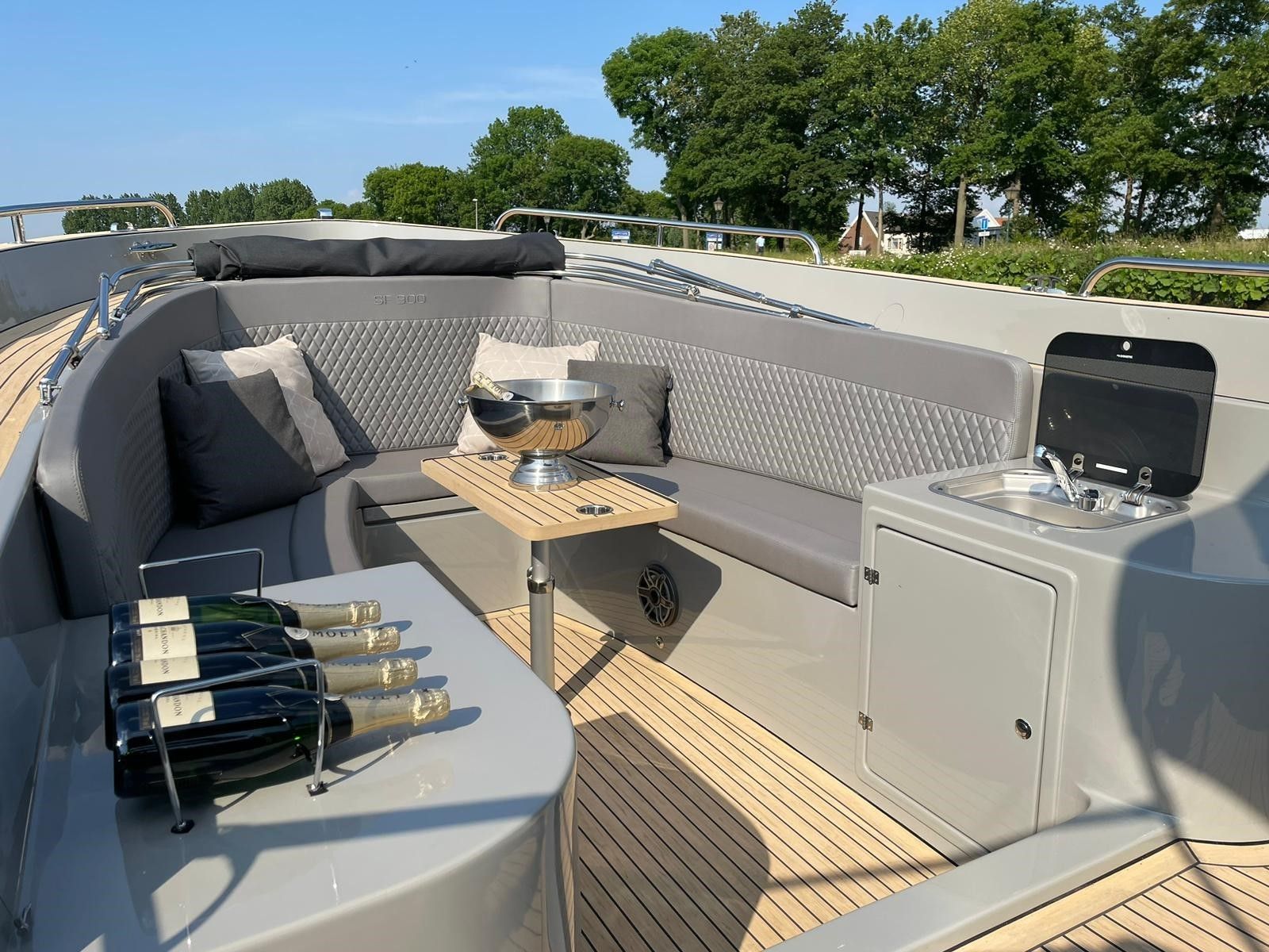 Seafury 900 Soft-top