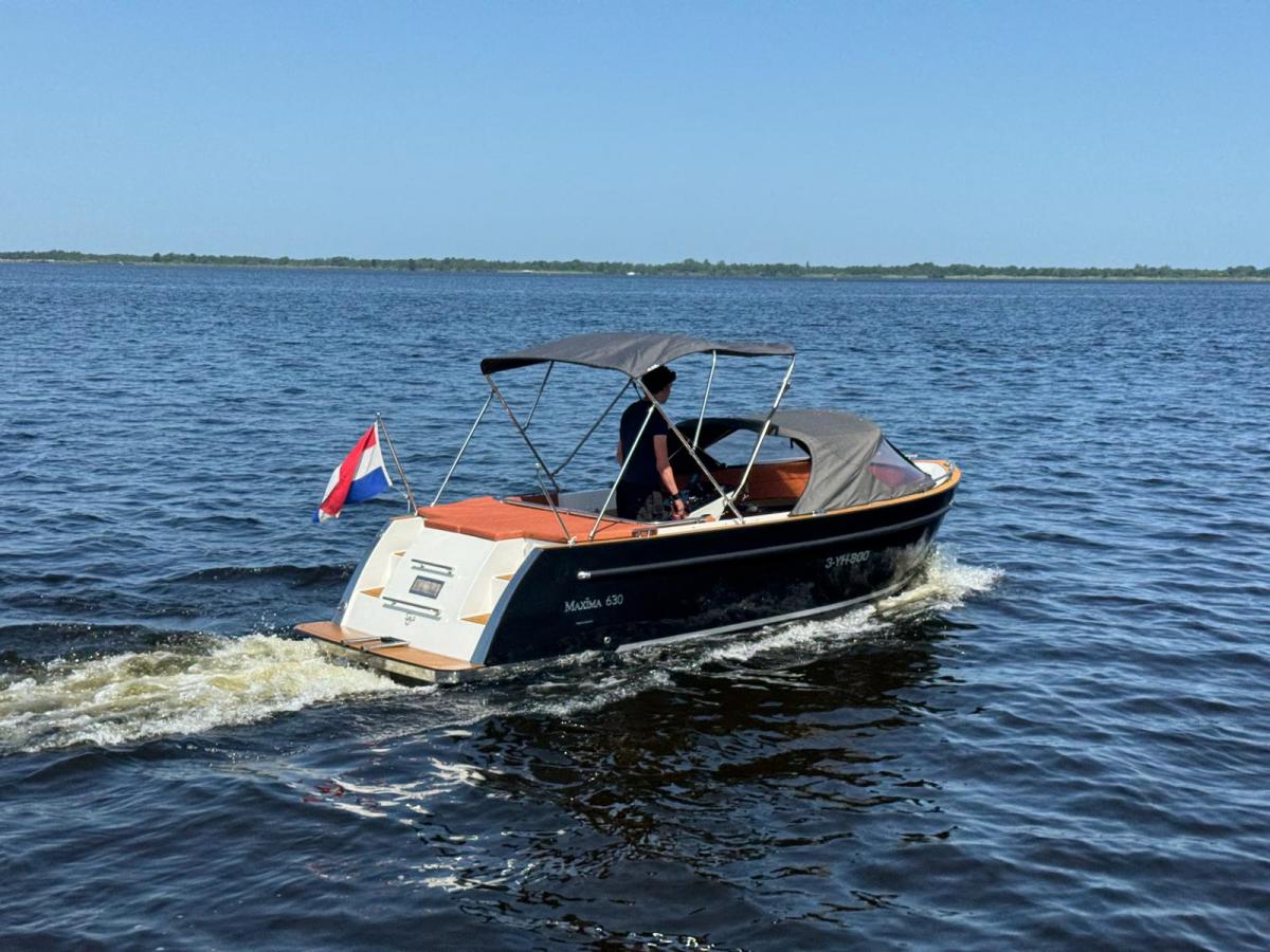 Maxima 630 Tender met boegschroef