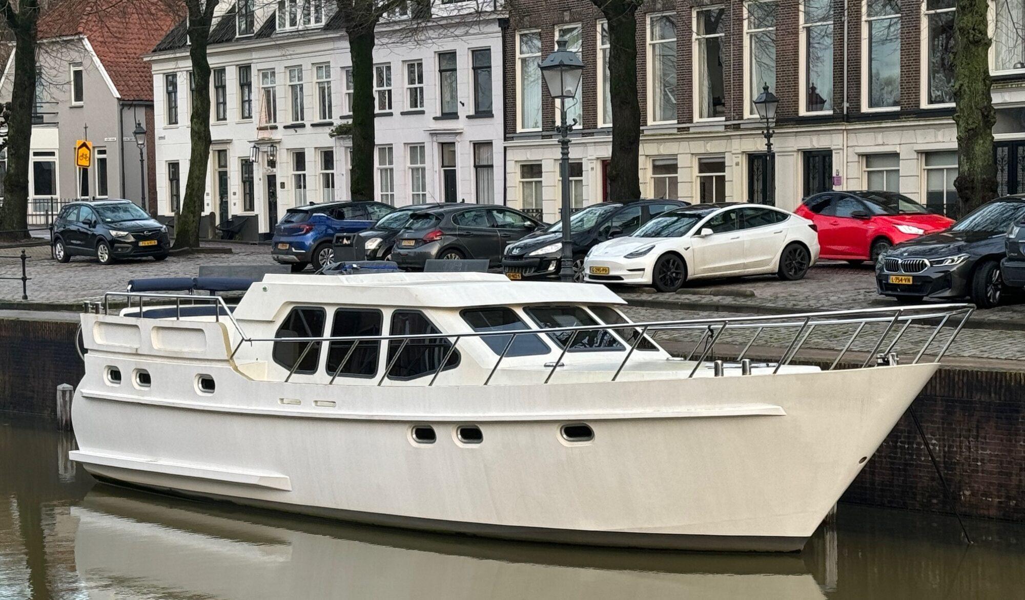 Van Vossen Van Vossen 12.80 AK