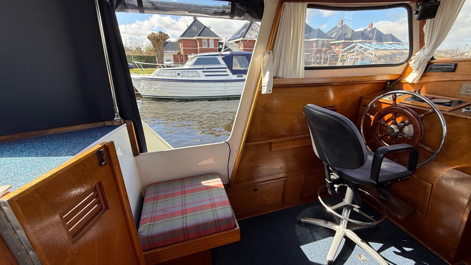 Amulet Vlet 10.00 OK AK