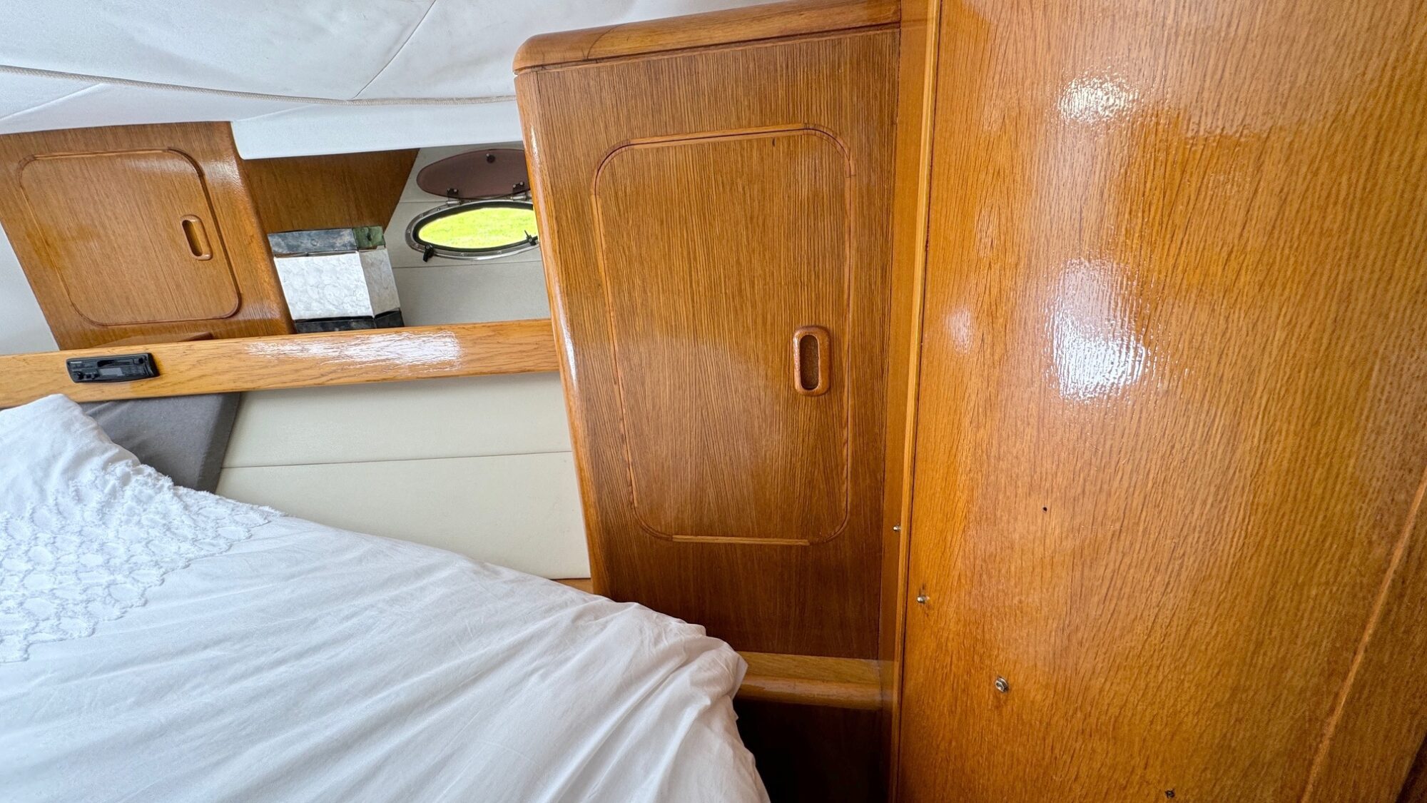 Whitewater Wolfe 46 Flybridge