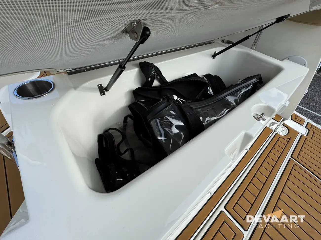 Bayliner Ciera 8