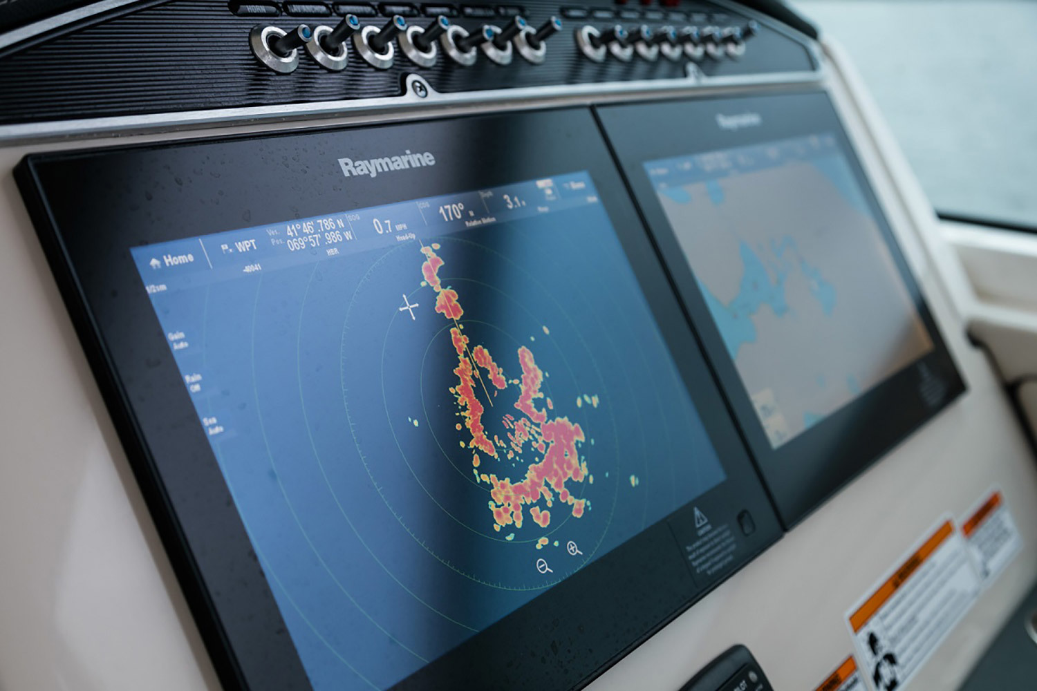 Boston Whaler 320 Vantage