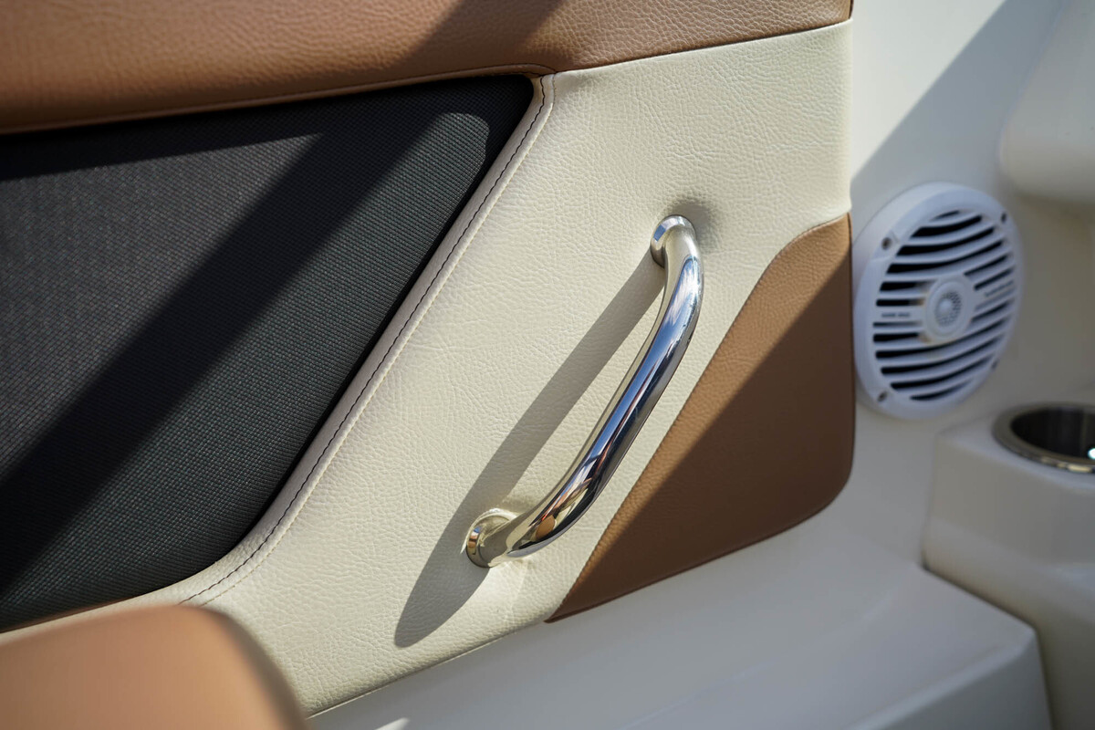 Sea Ray Sun Sport 230