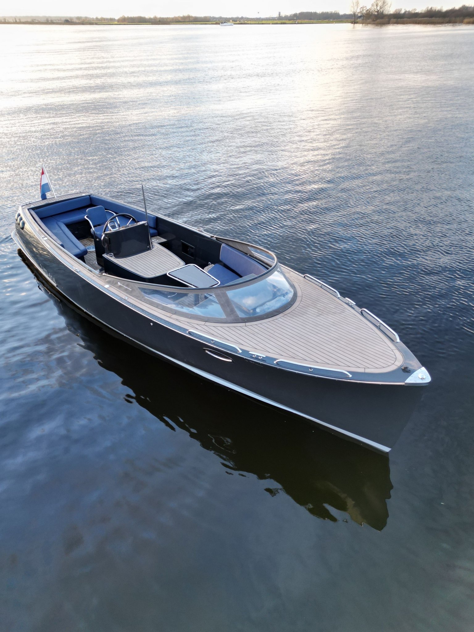 AdmiralsTender C28