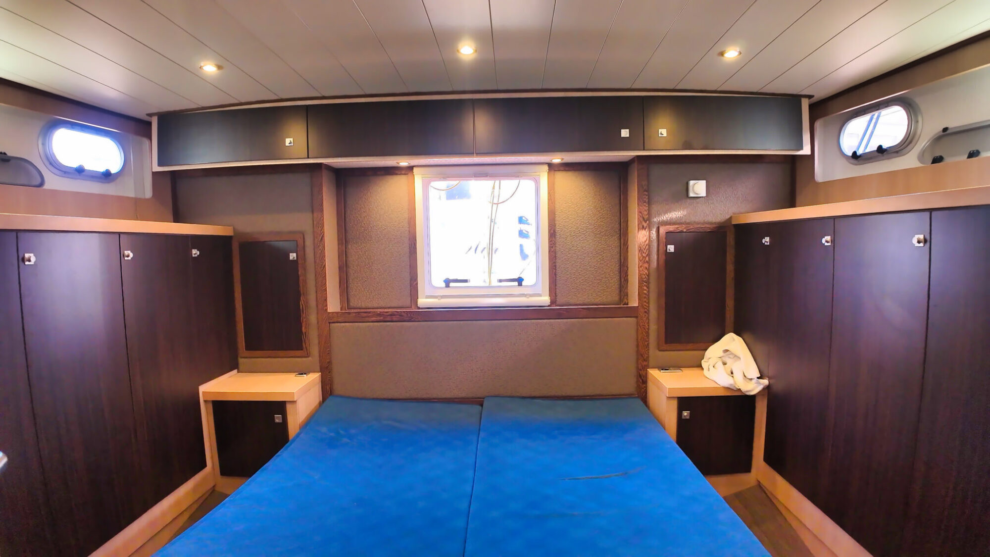 Aventura 43 AK Cabrio