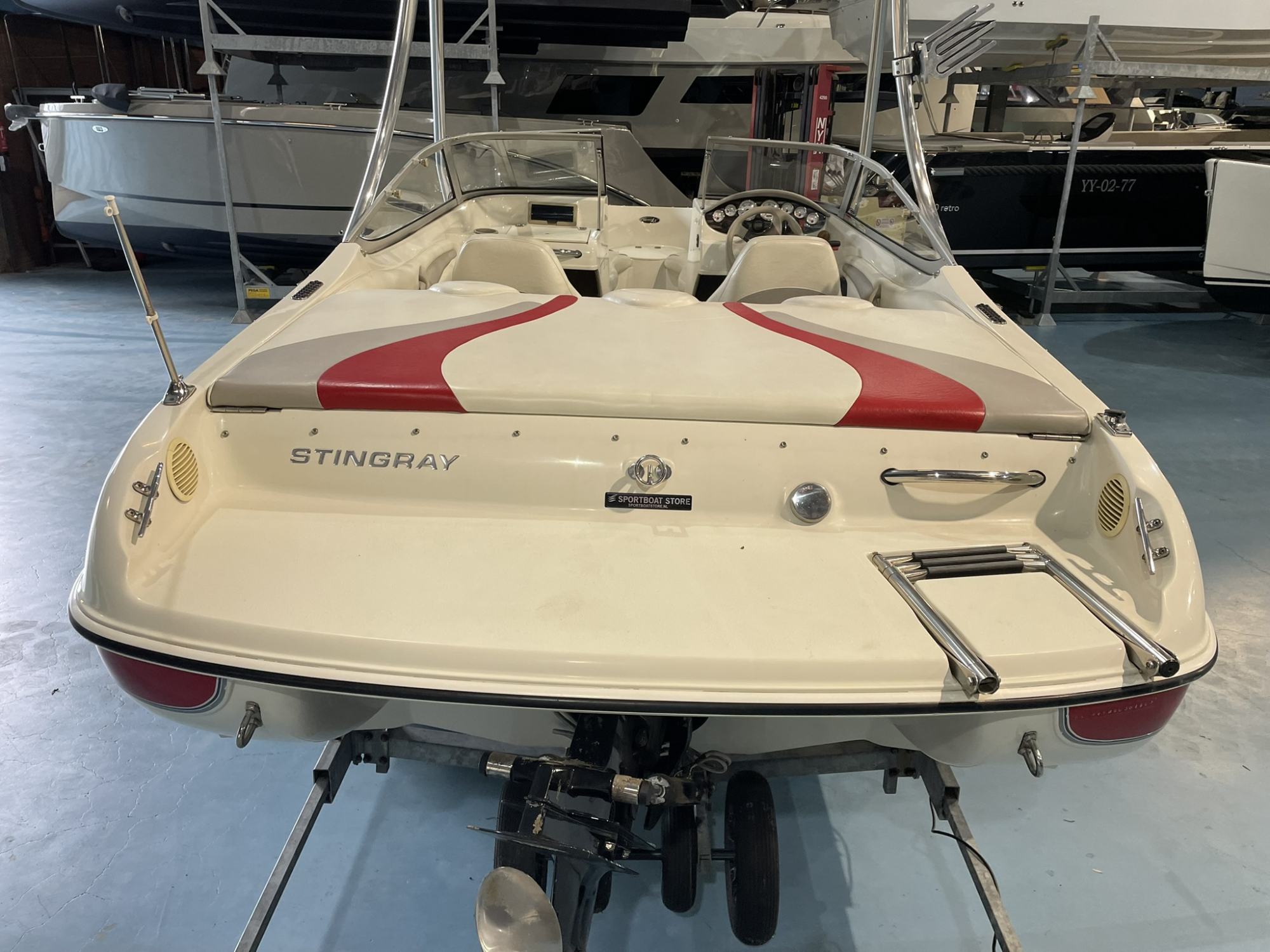 Stingray 185 LX met 130 pk MerCruiser