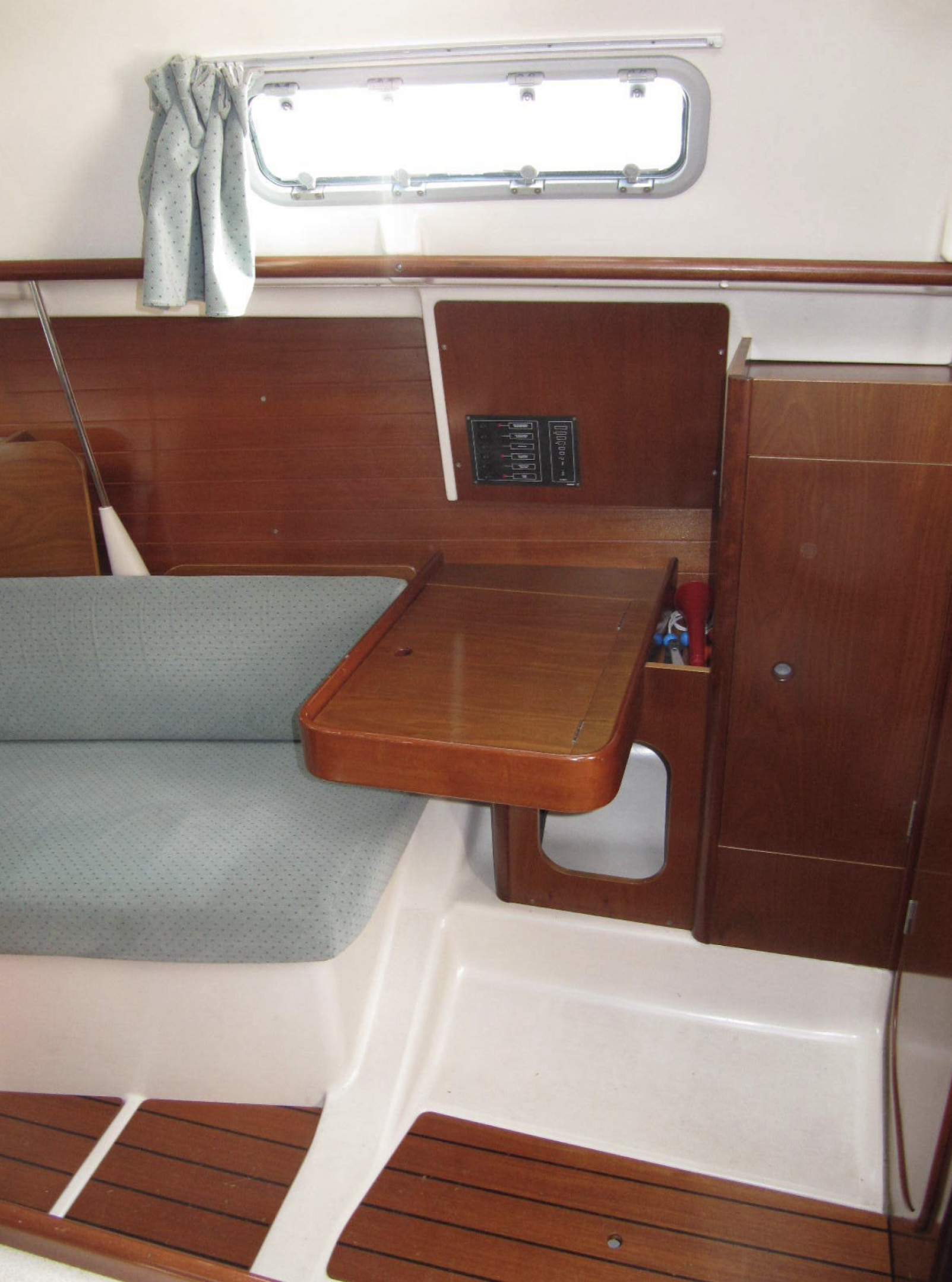 Beneteau Oceanis 281