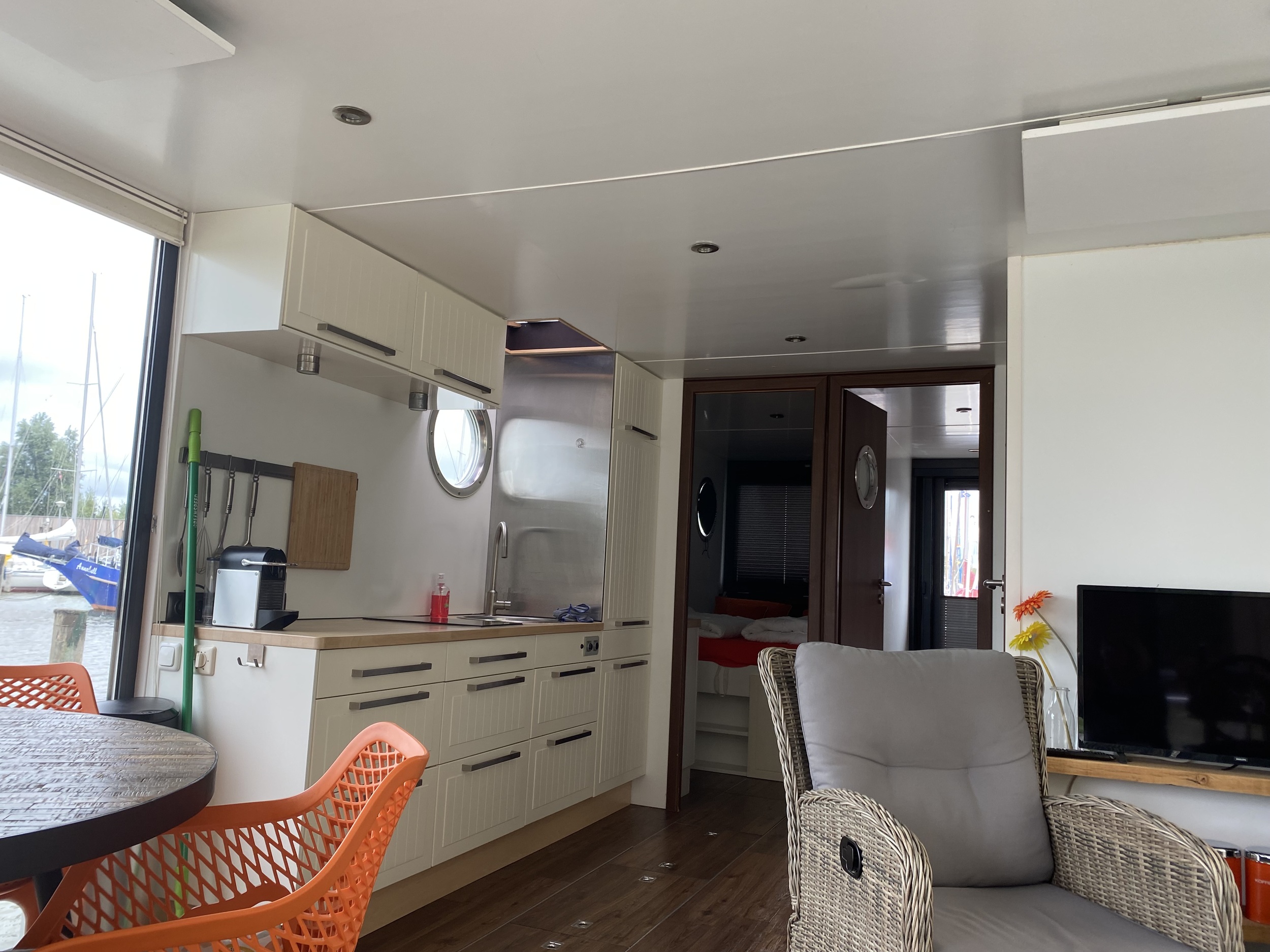 La Mare Houseboat Met Ligplaats Model DFS Aluminium