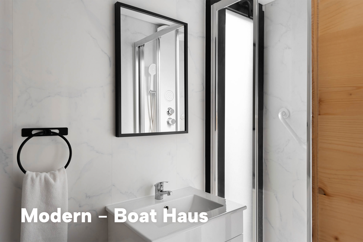 Boat Haus Mediterranean 8X4 MODERN Houseboat