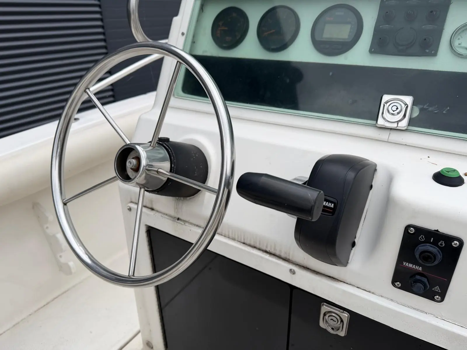 Robalo 1820 Center Console