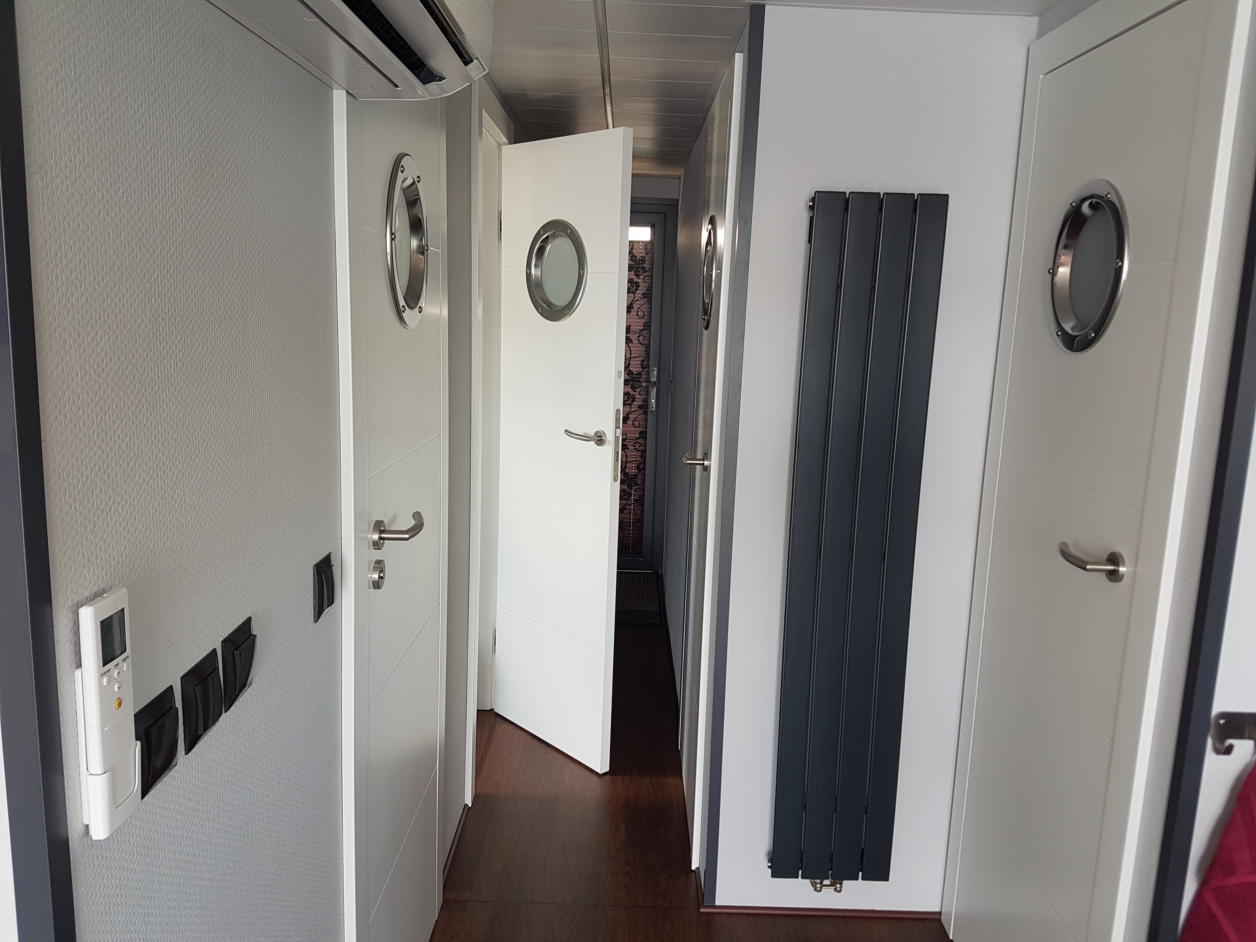 La Mare Houseboat Apartboat XL - NEW