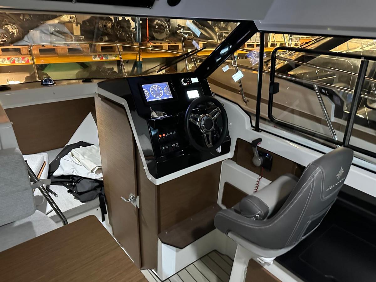JEANNEAU 795 S2 MERRY FISHER