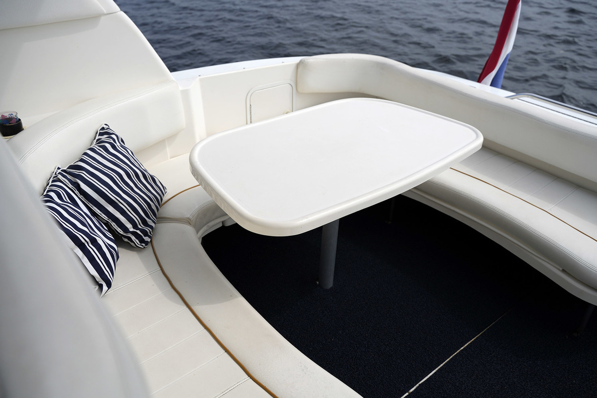 Sea Ray 310 Sundancer