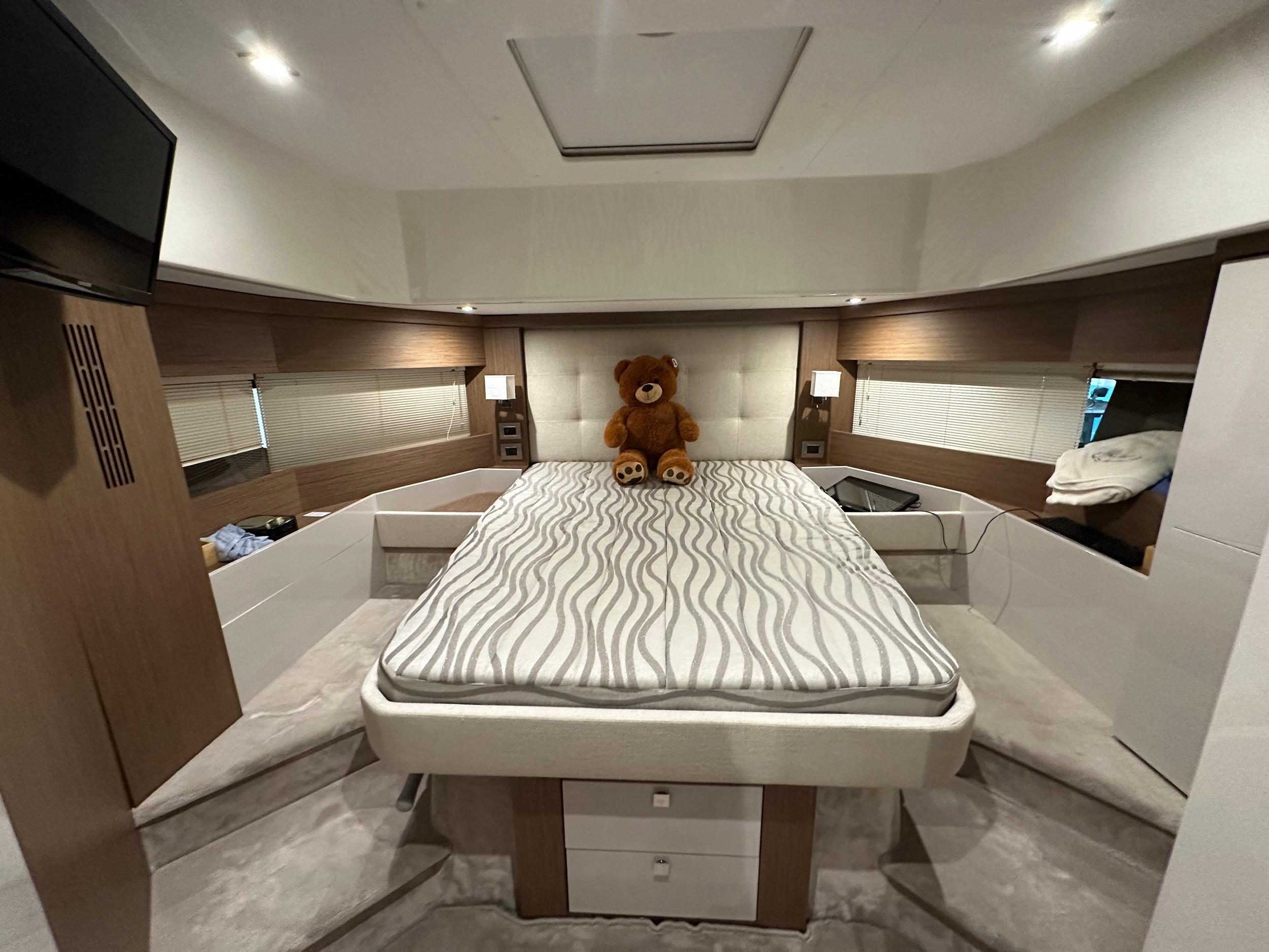 Cranchi T43 Eco Trawler Long Distance