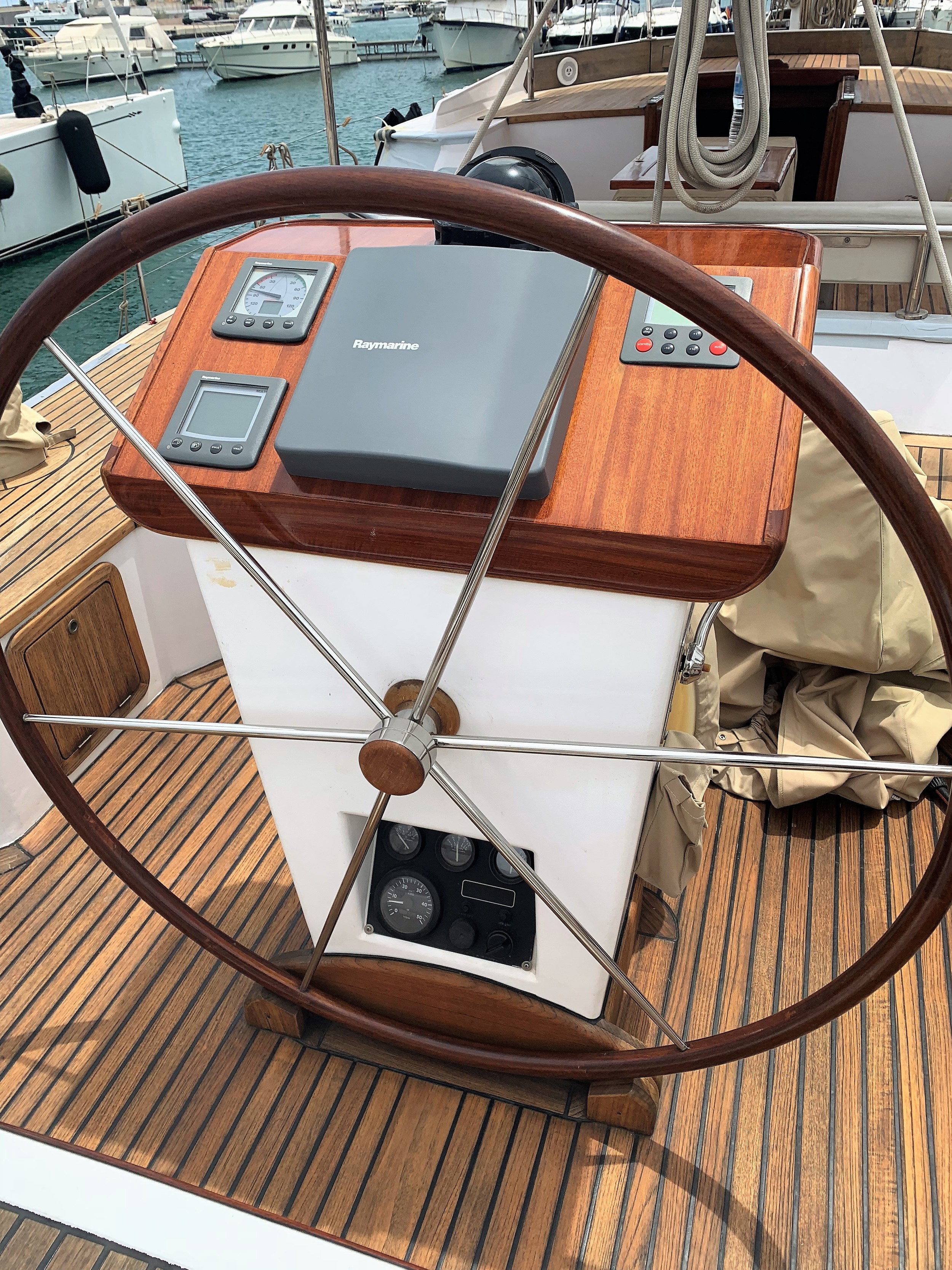 Lagoon Royal Classic 66