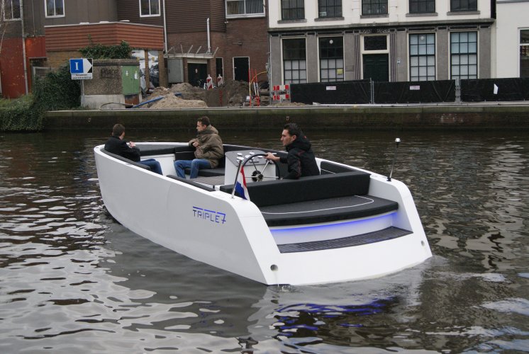 Triple 7 tender 