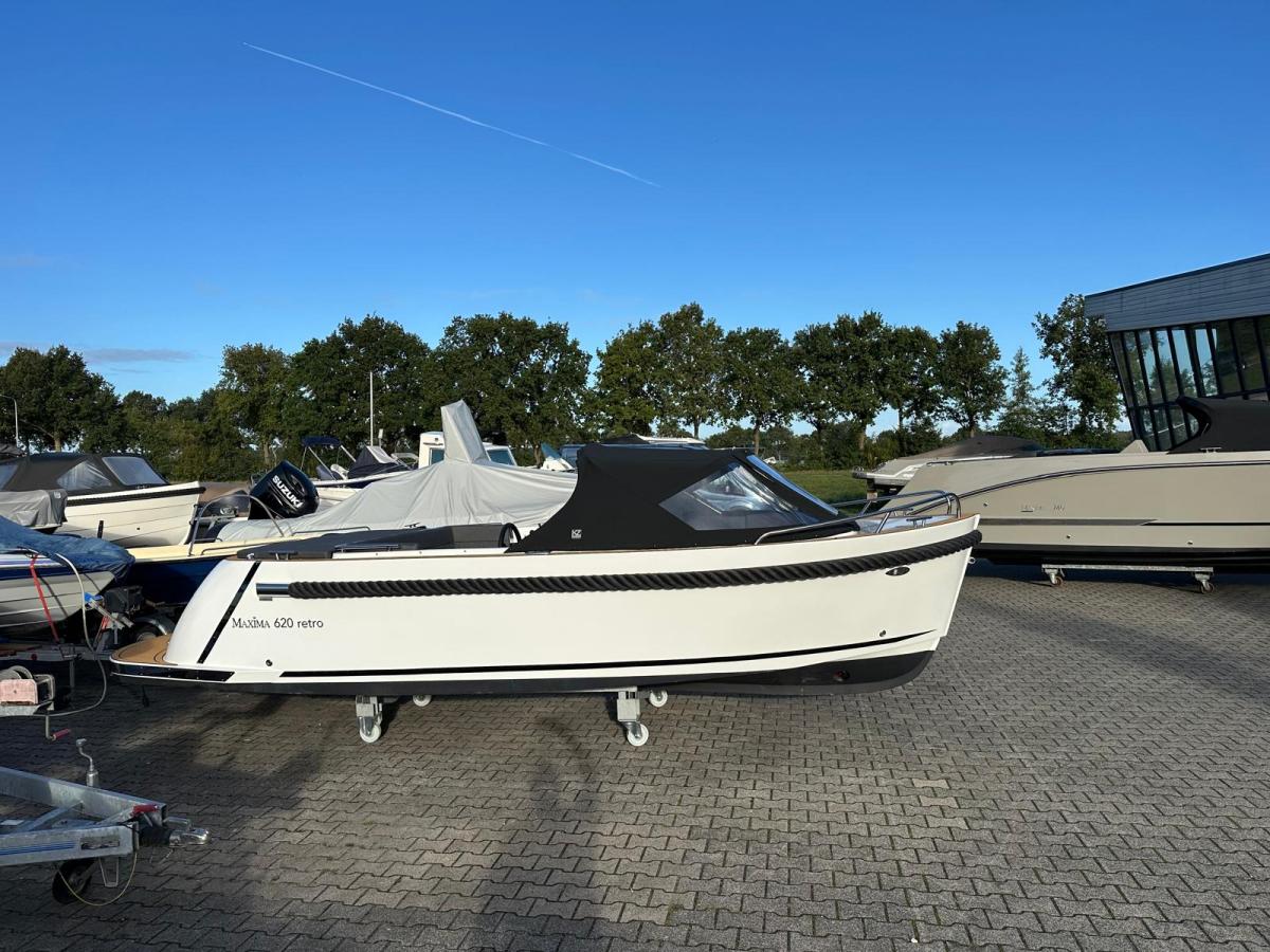 Maxima 620 Retro Tender