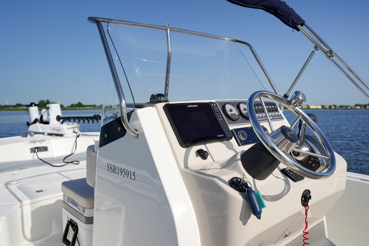 Boston Whaler 210 Montauk