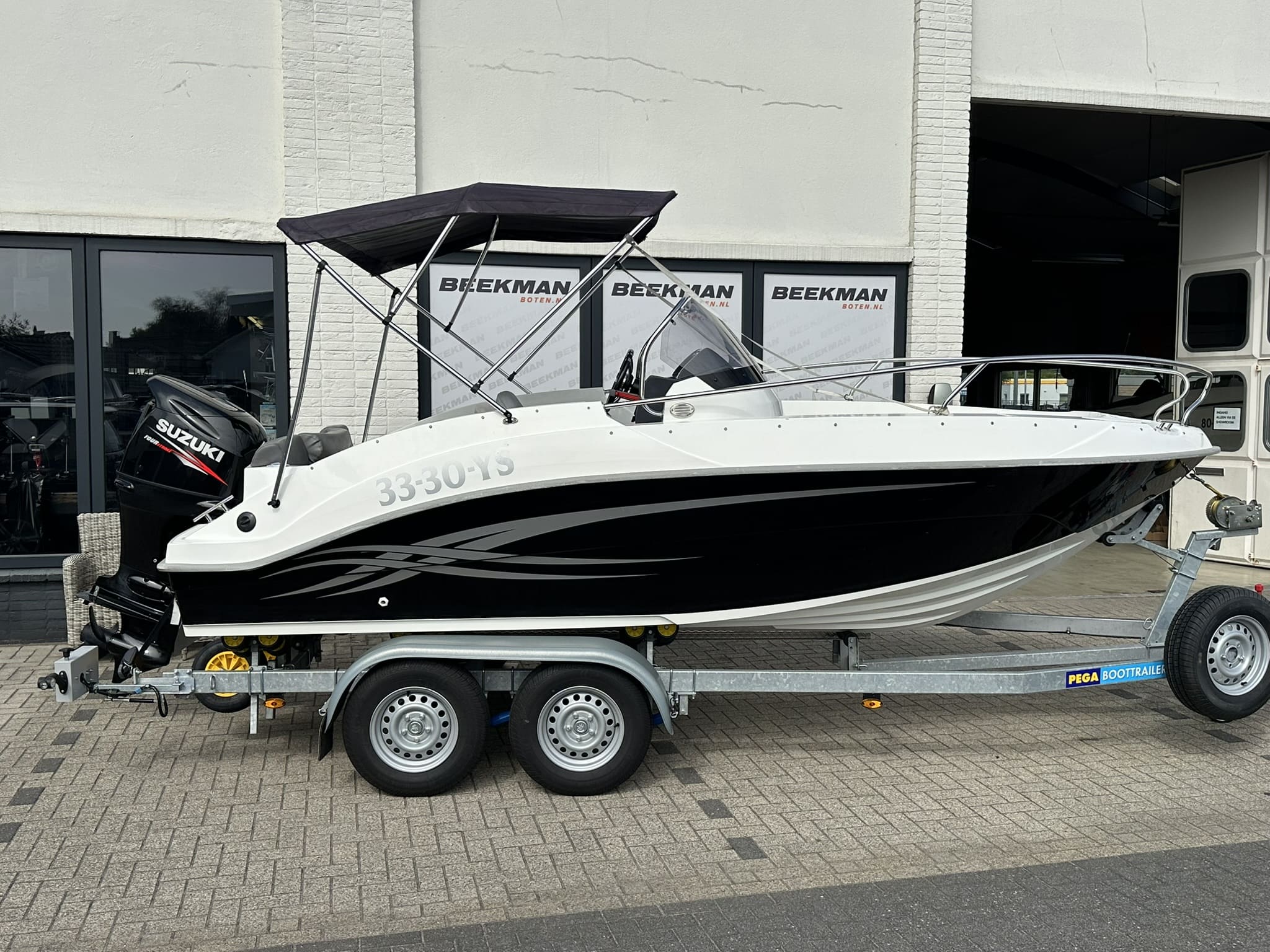 Trident 550 Open