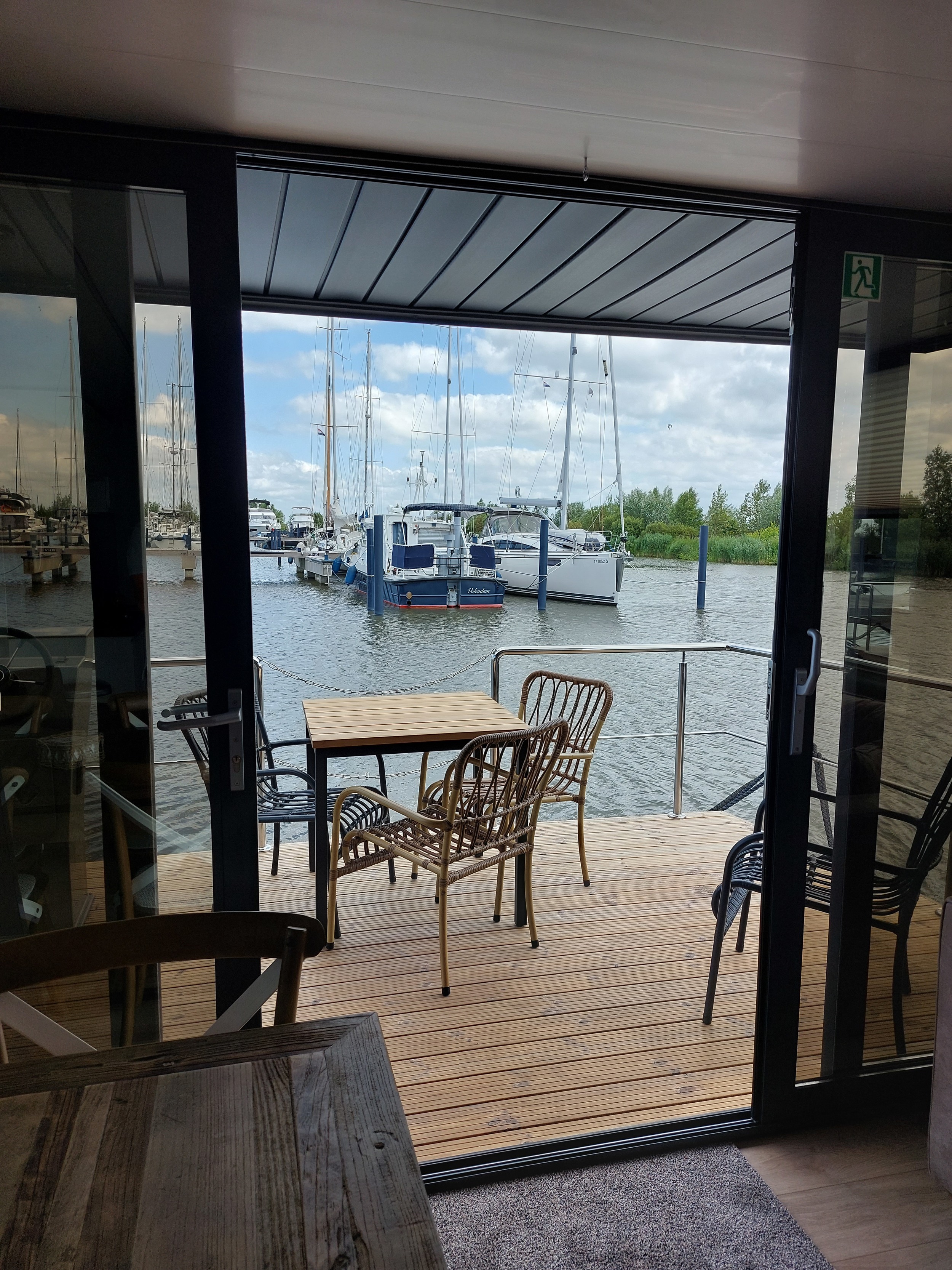 La Mare Houseboat Apartboat L Long