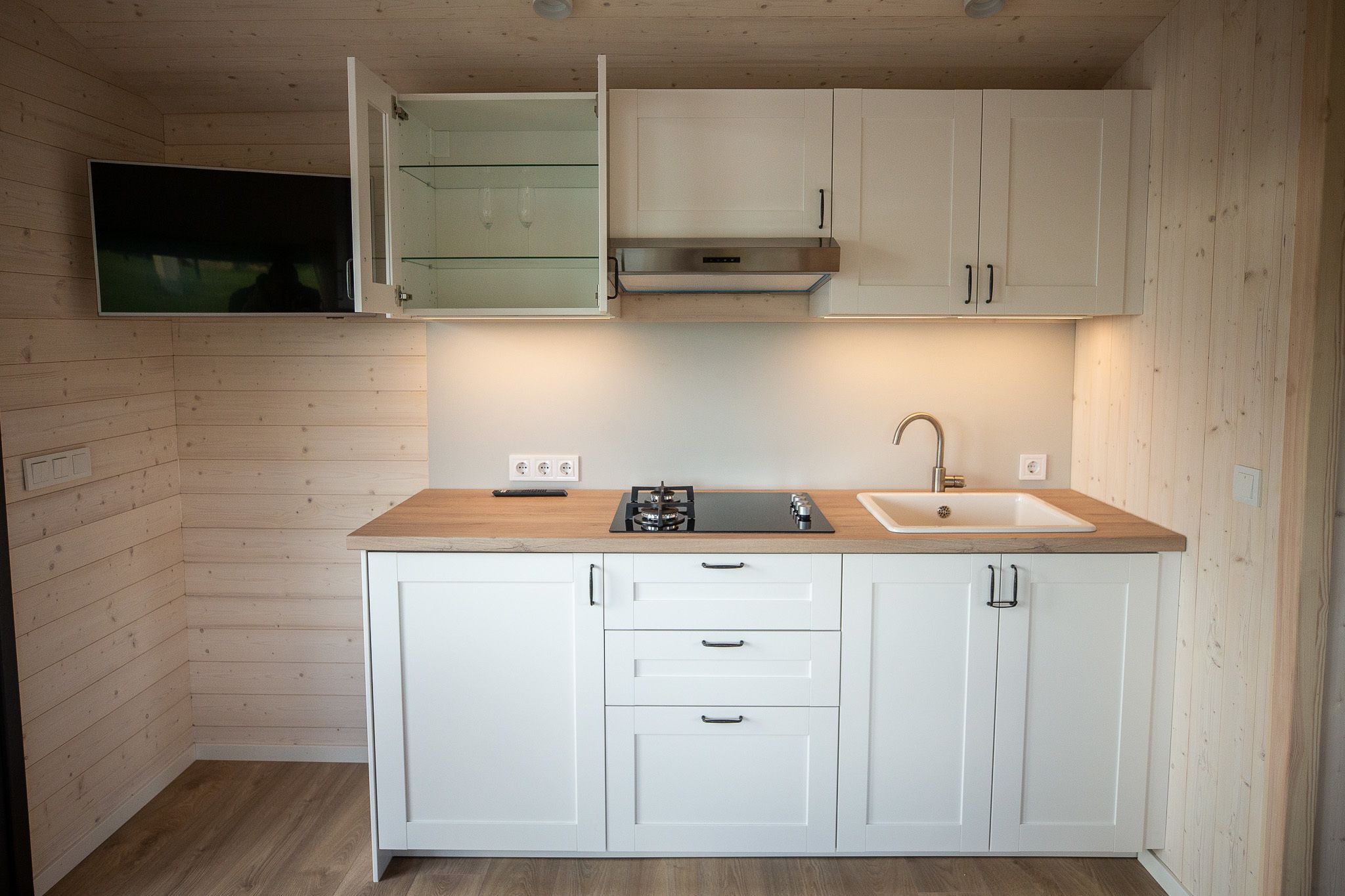 Twin-boats Houseboat M Cabin Met Jacuzzi